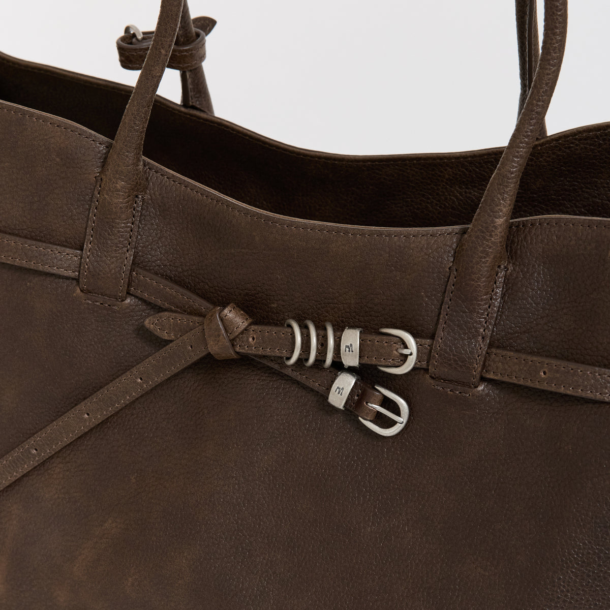 Grandma Used Bag XL Washed Brown Embossed Pull-Up