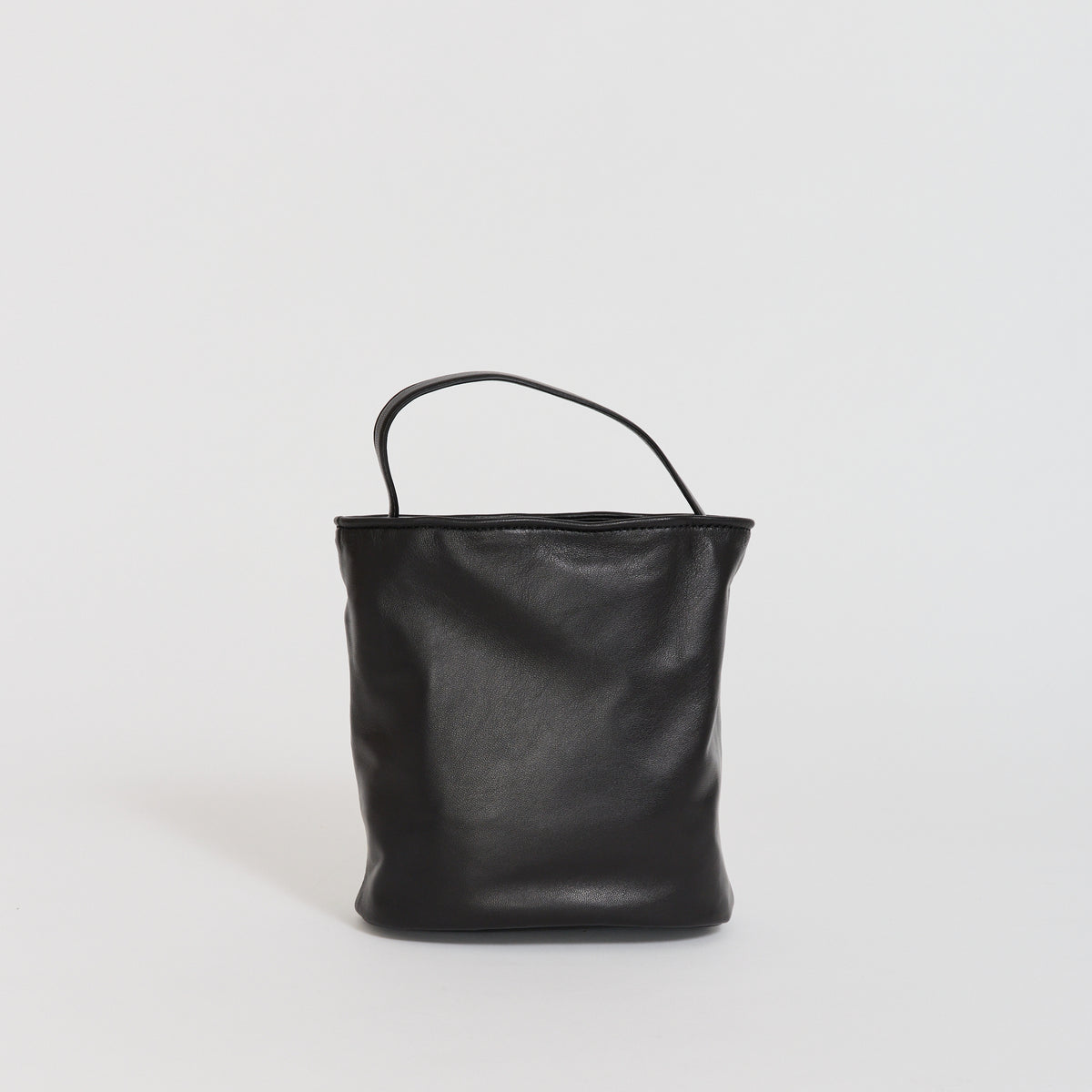 Wired Bucket Black Airy Nappa