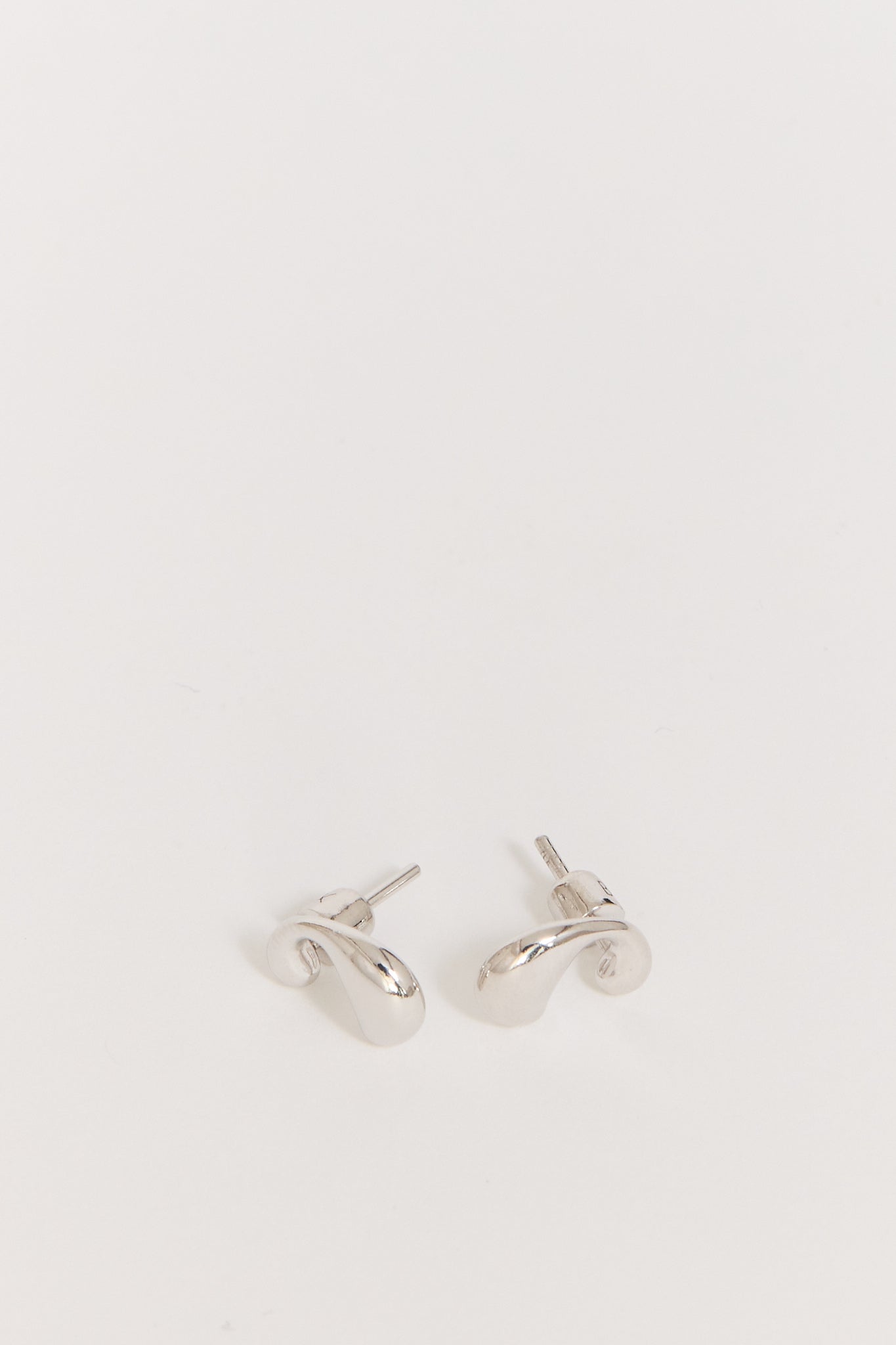 Maria Black | Dolphin Splash Studs Pair Silver | Maplestore