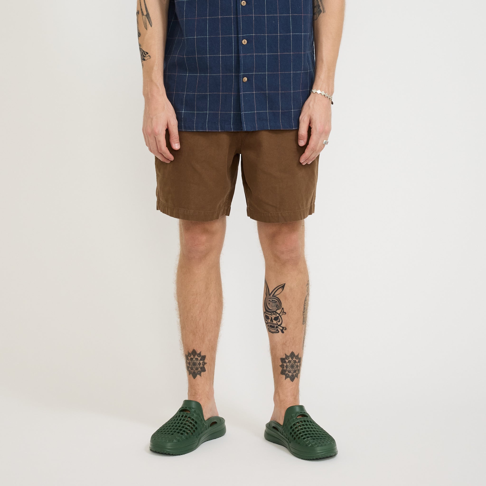 McTavish | Relaxed Twill Shorts Dark Brown | Maplestore