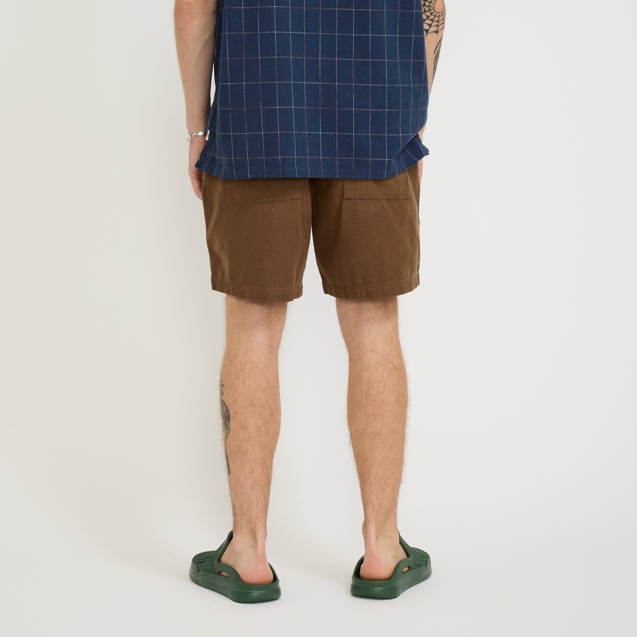 McTavish | Relaxed Twill Shorts Dark Brown | Maplestore