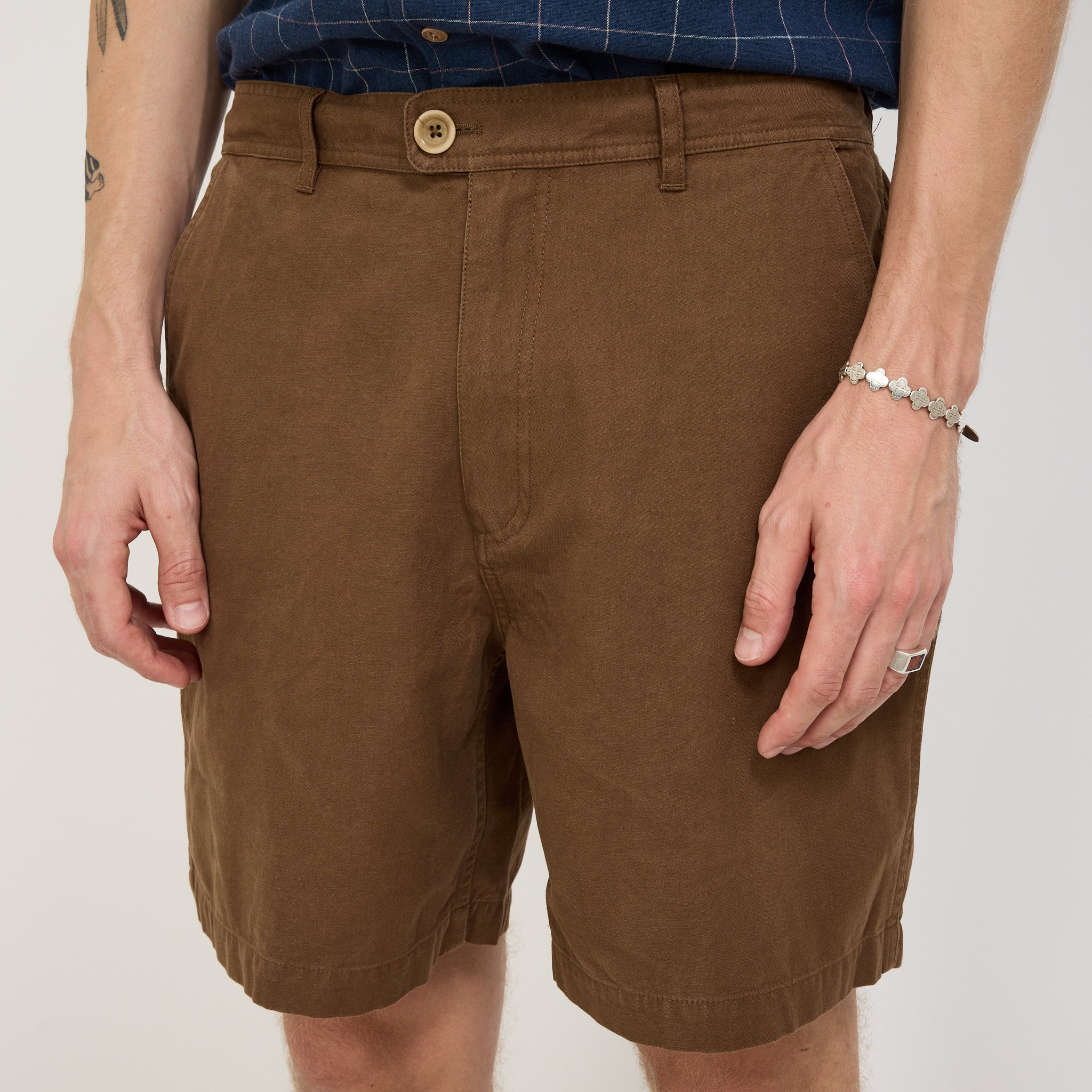 McTavish | Relaxed Twill Shorts Dark Brown | Maplestore