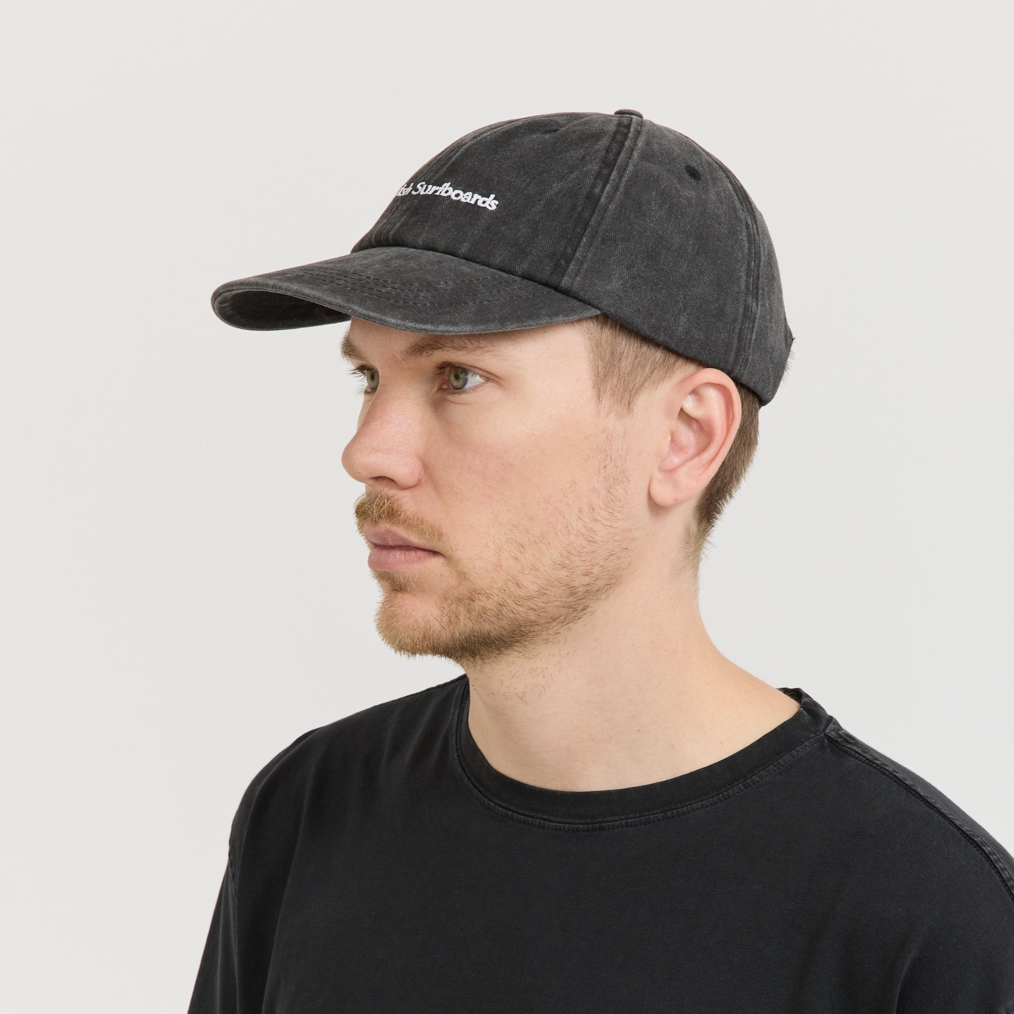 Serif Cap Black