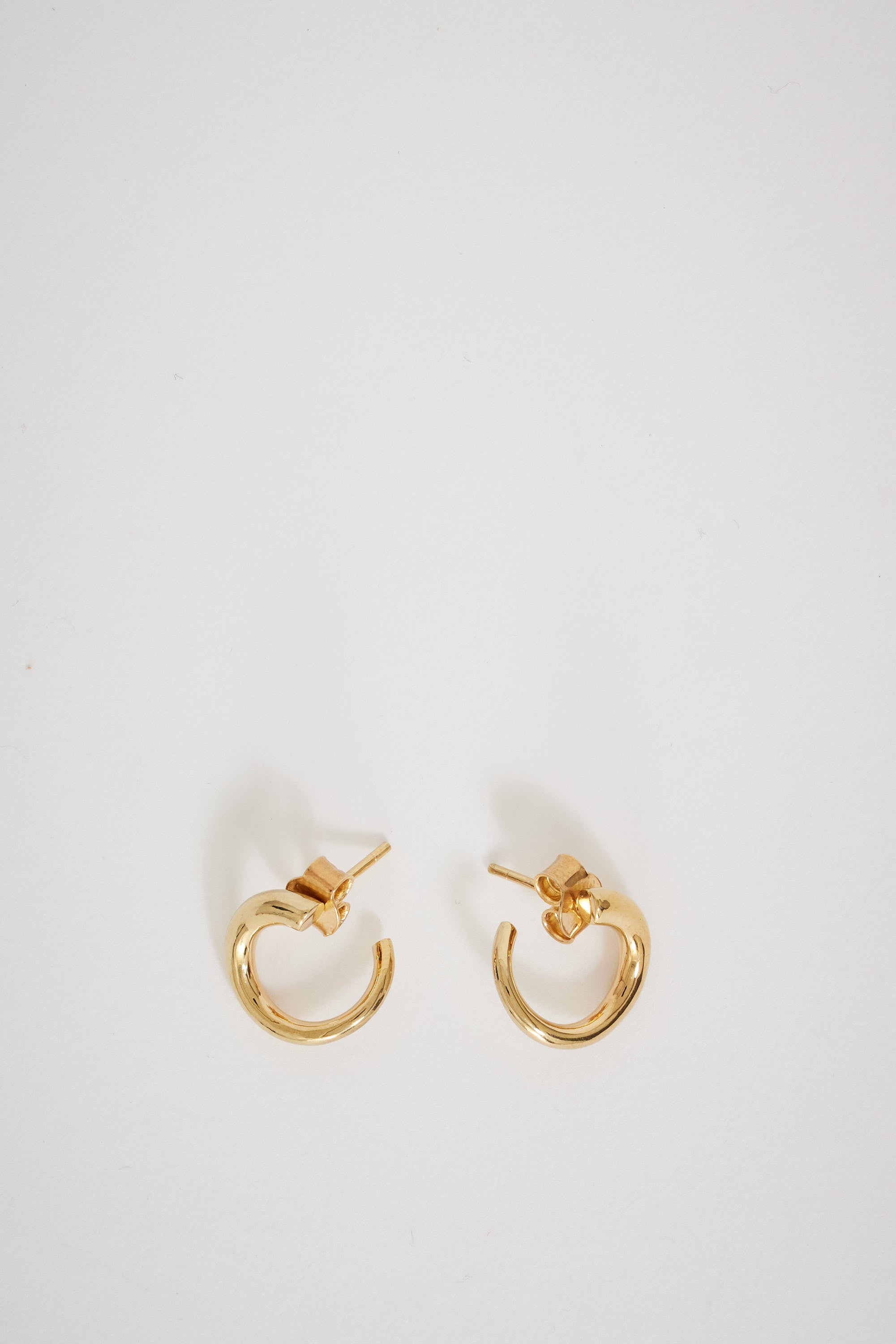 Meadowlark | Wave Earrings Small Gold Plated | Maplestore