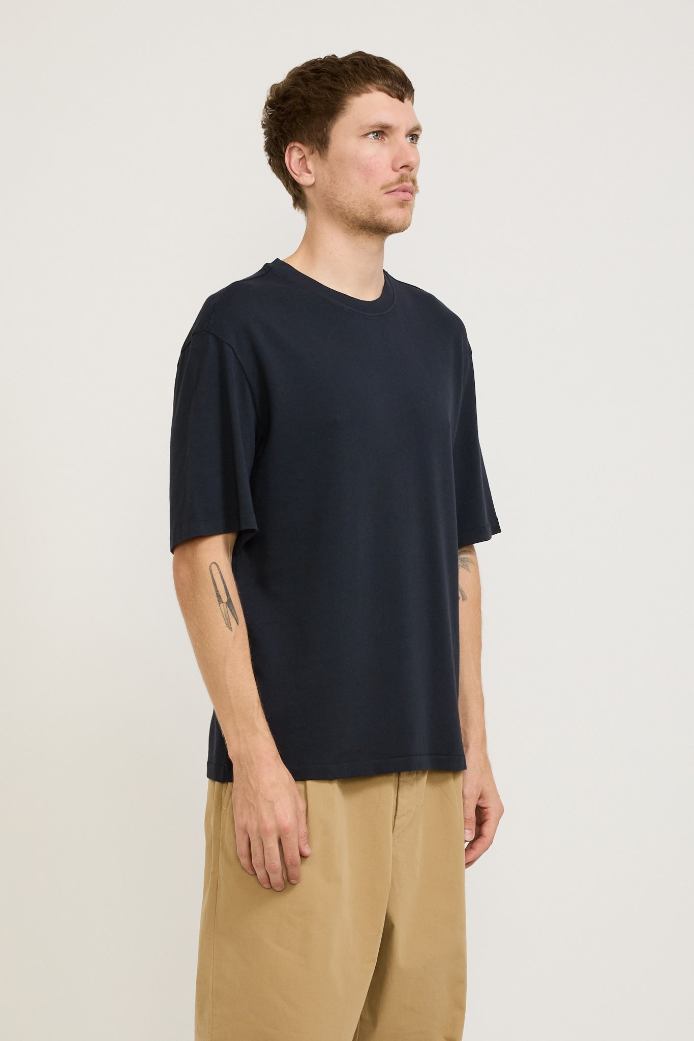 Merz B Schwanen | GOOD BASICS | Oversized Fit T-Shirt Charcoal | Maplestore