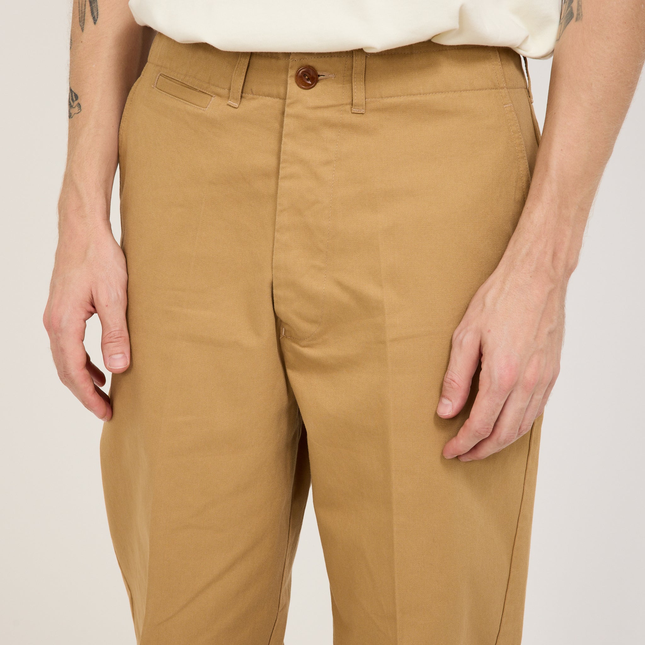 Merz B Schwanen | GOOD BASICS | Relaxed Fit Chino Khaki | Maplestore