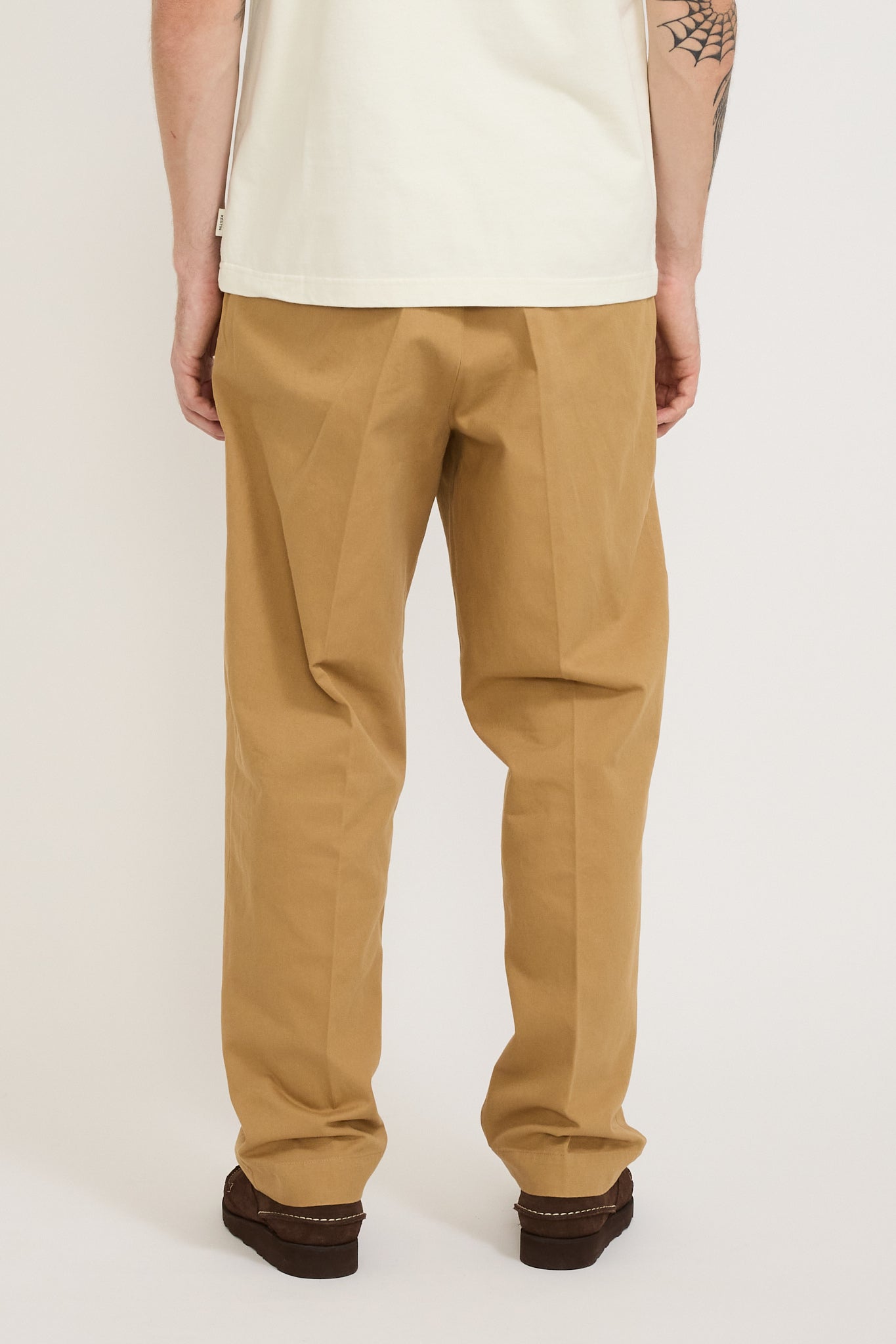 GOOD BASICS | Relaxed Fit Chino Khaki