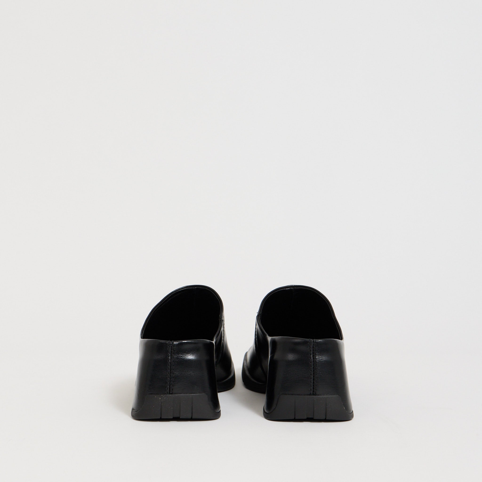 Amoy Black Mules