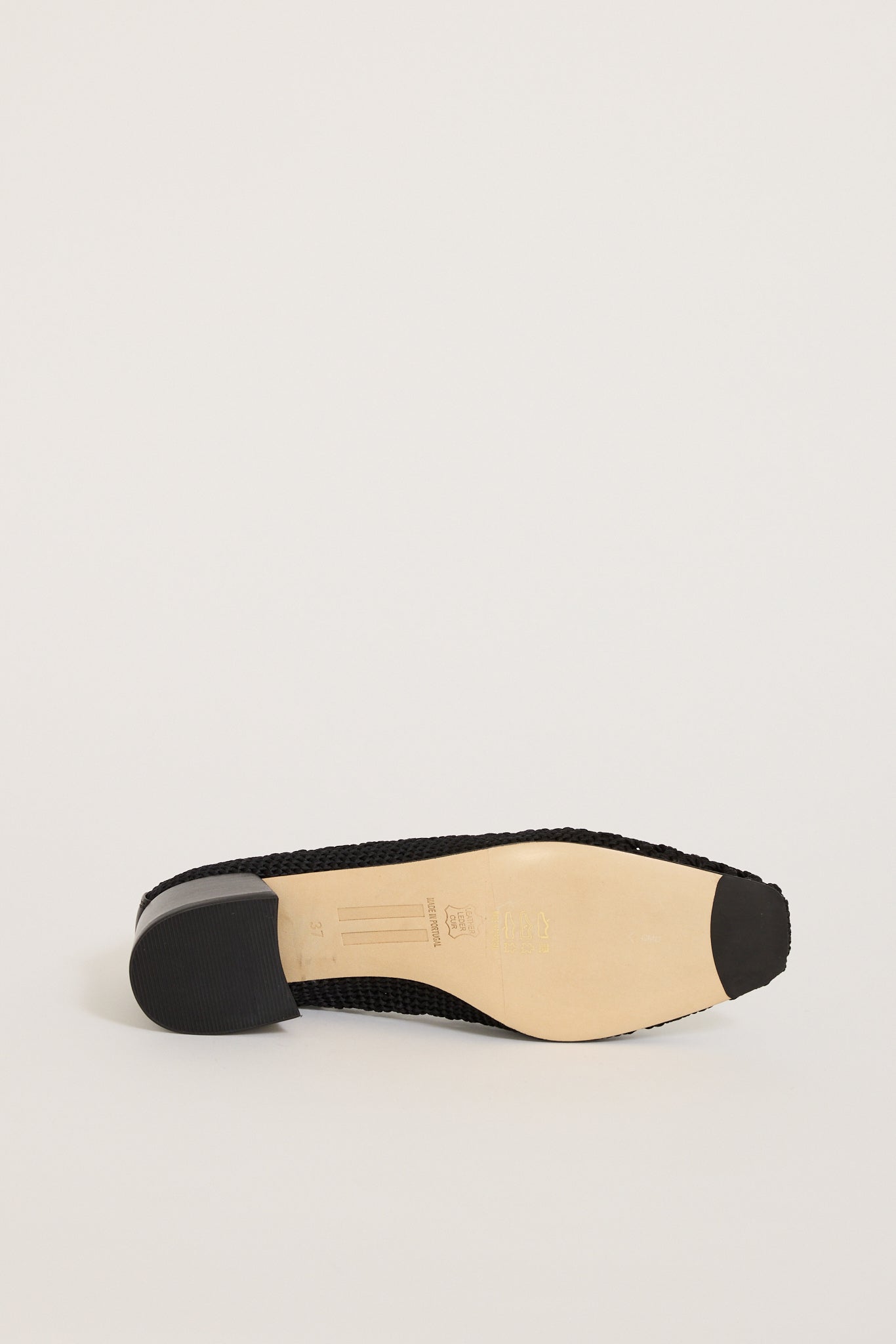 Miista | Taissa Courts Black | Maplestore