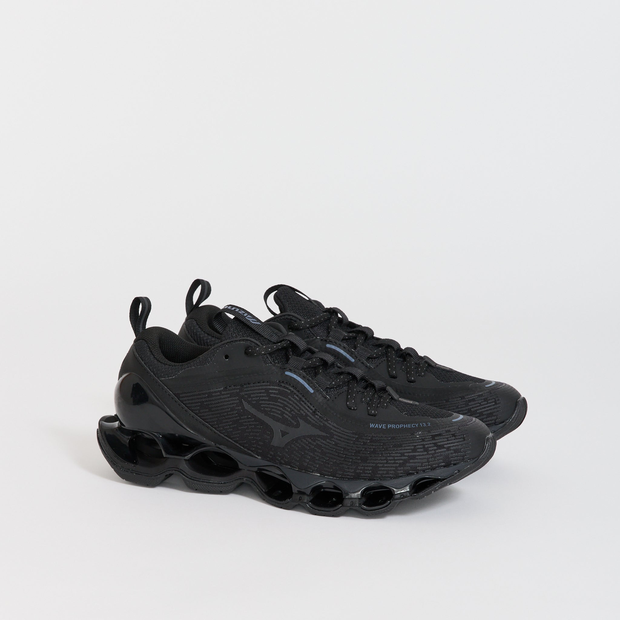 Mizuno | Wave Prophecy 13.2 Black/Black/Iron Gate | Maplestore