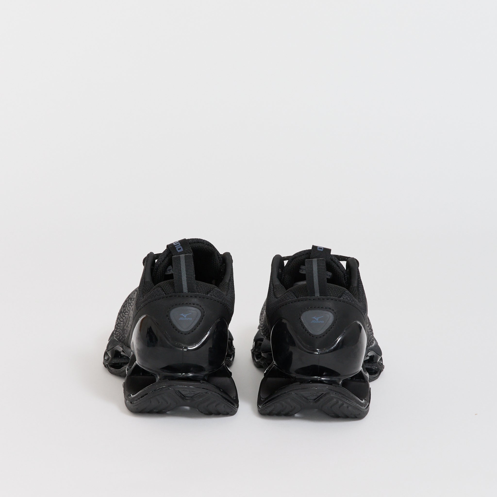 Mizuno | Wave Prophecy 13.2 Black/Black/Iron Gate | Maplestore