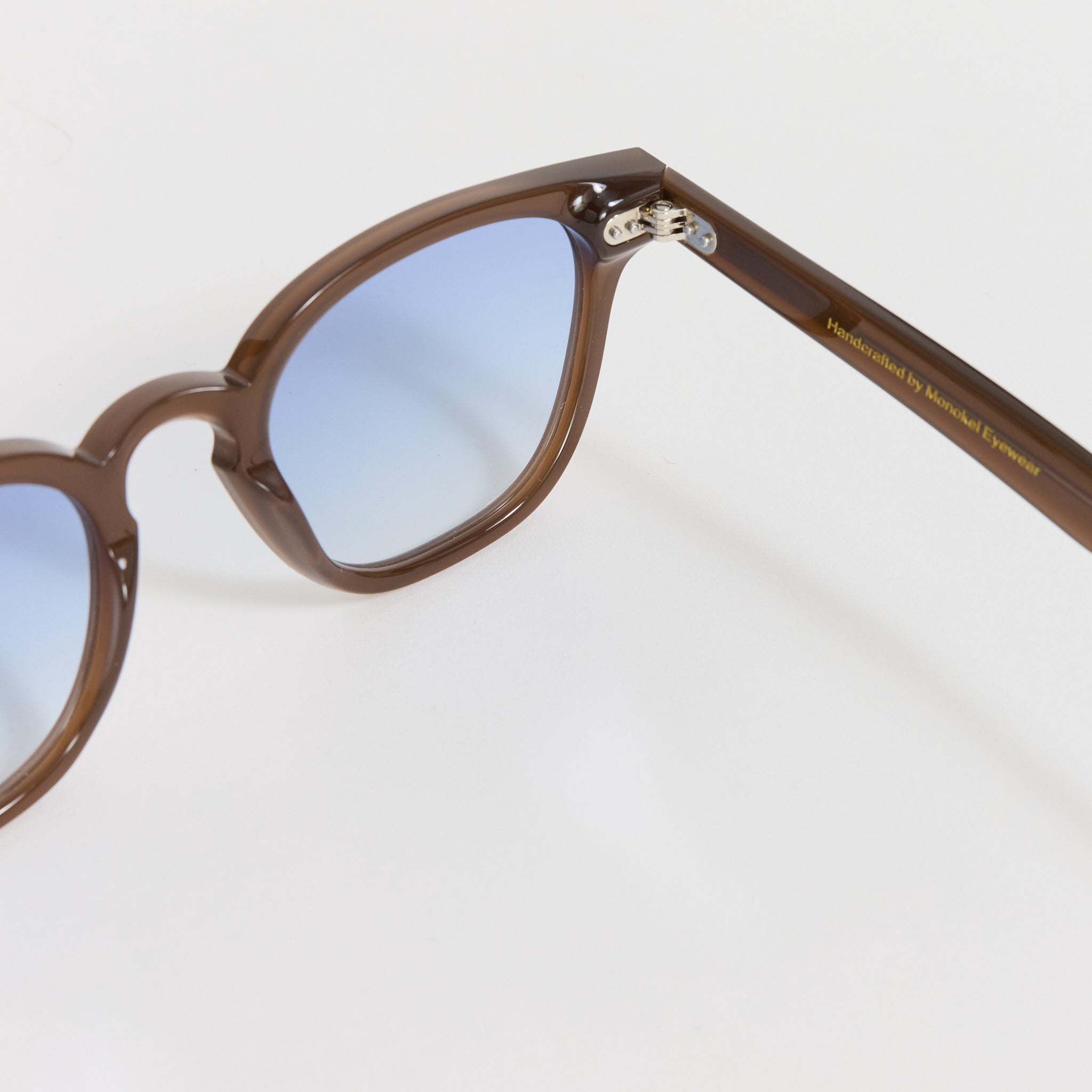 Monokel Eyewear | River Chocolate | Blue Gradient Lens | Maplestore