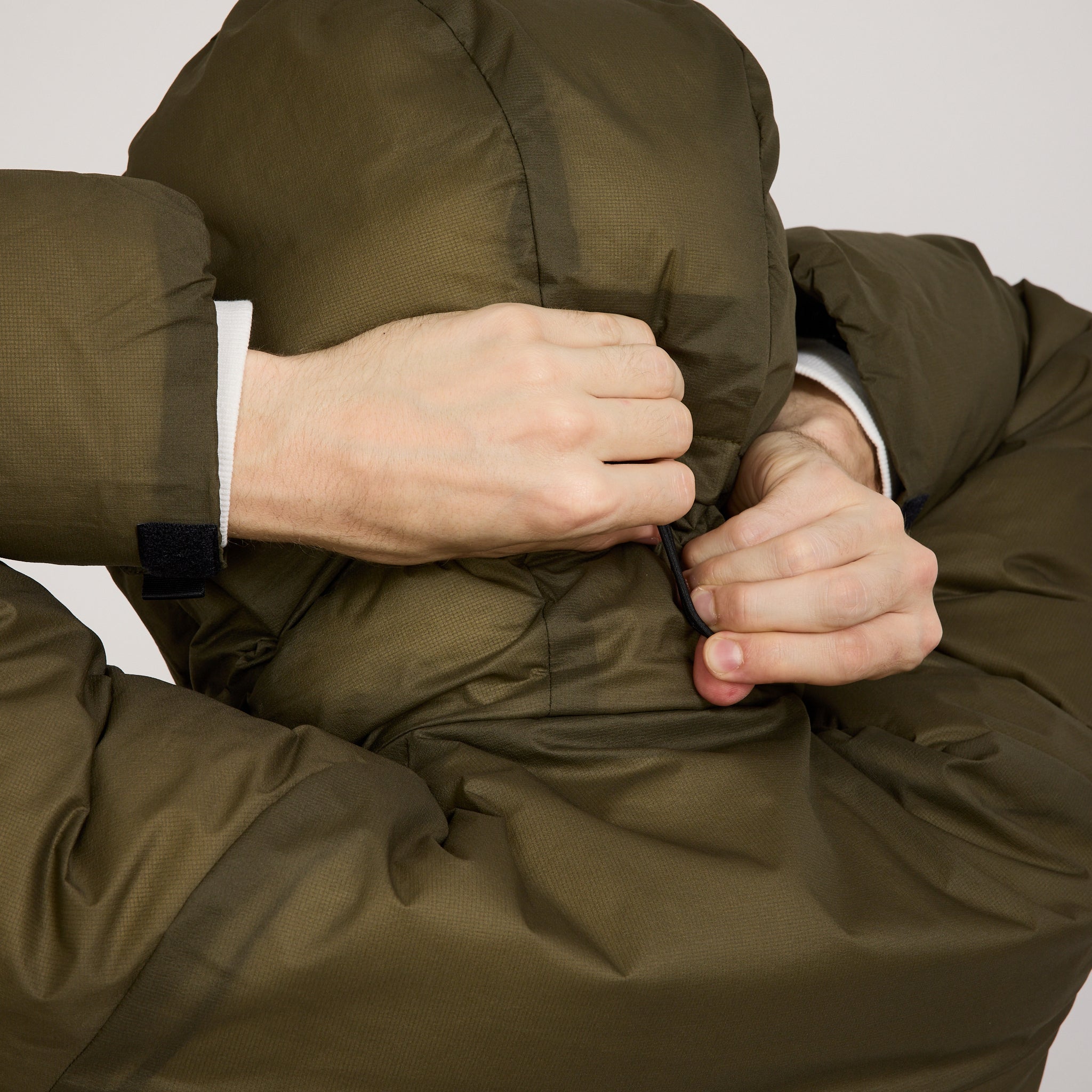 Nanga | Mountain Belay Coat Khaki | Maplestore