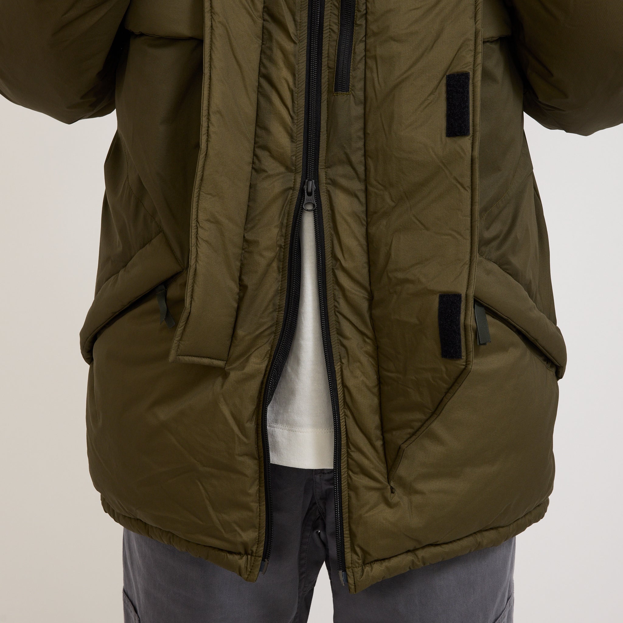 Nanga | Mountain Belay Coat Khaki | Maplestore