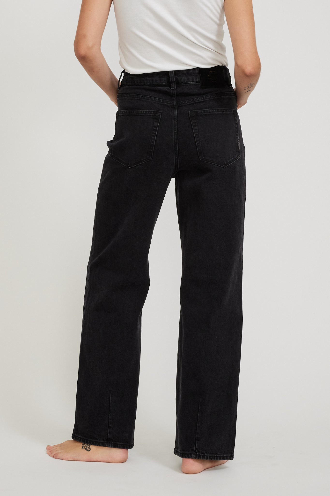 Neuw | Coco Relaxed French Black | Maplestore