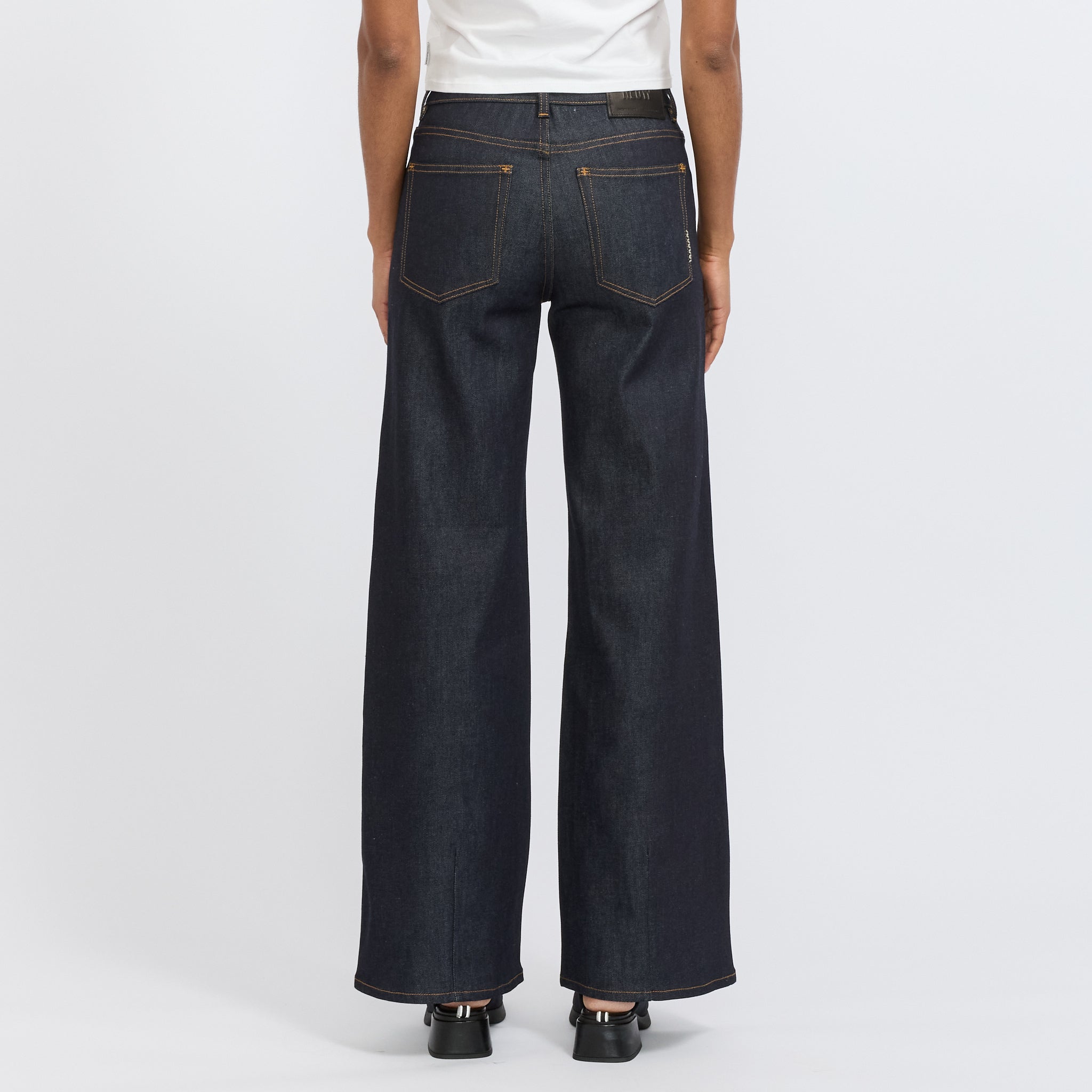 Neuw | Eva Wide Resonate | Maplestore