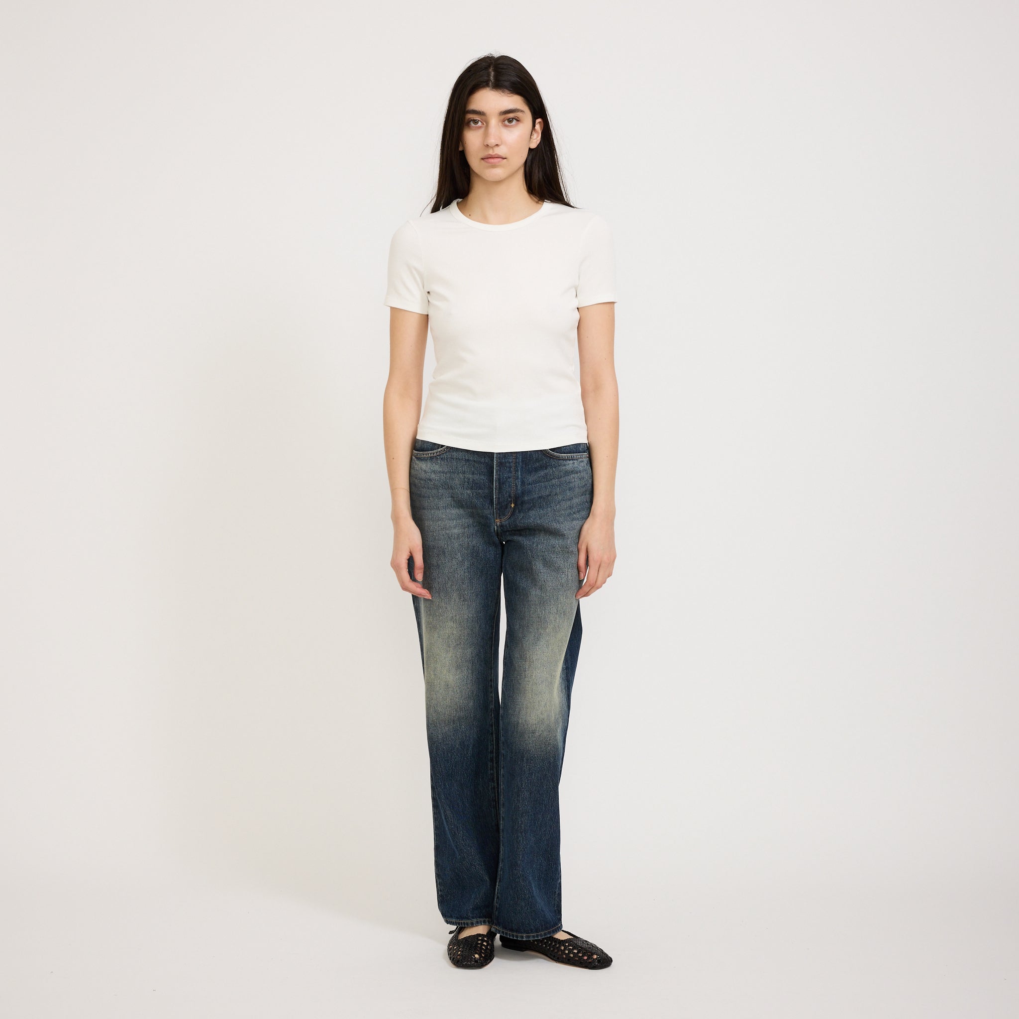 Leni Tee White