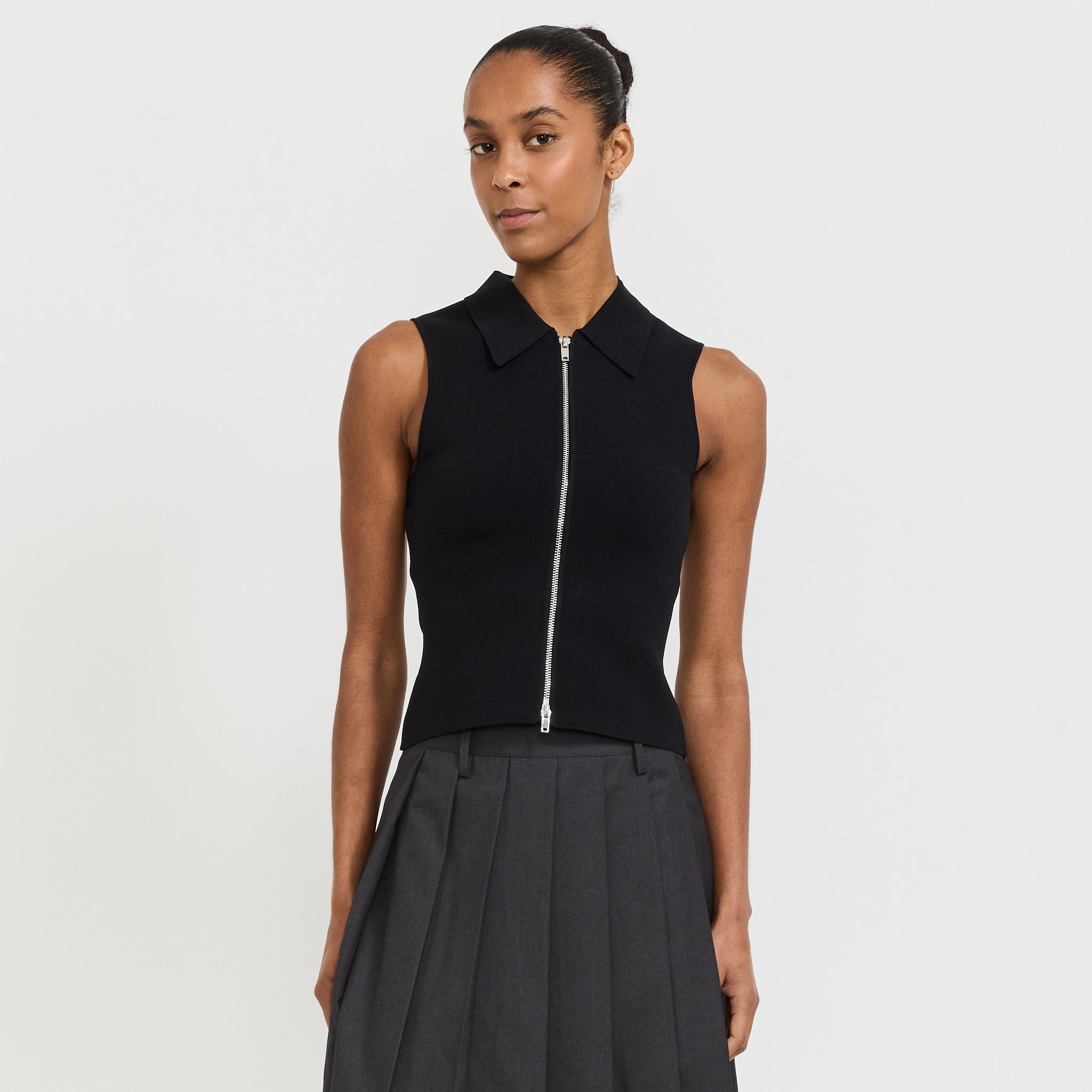Suki Zip Top Black
