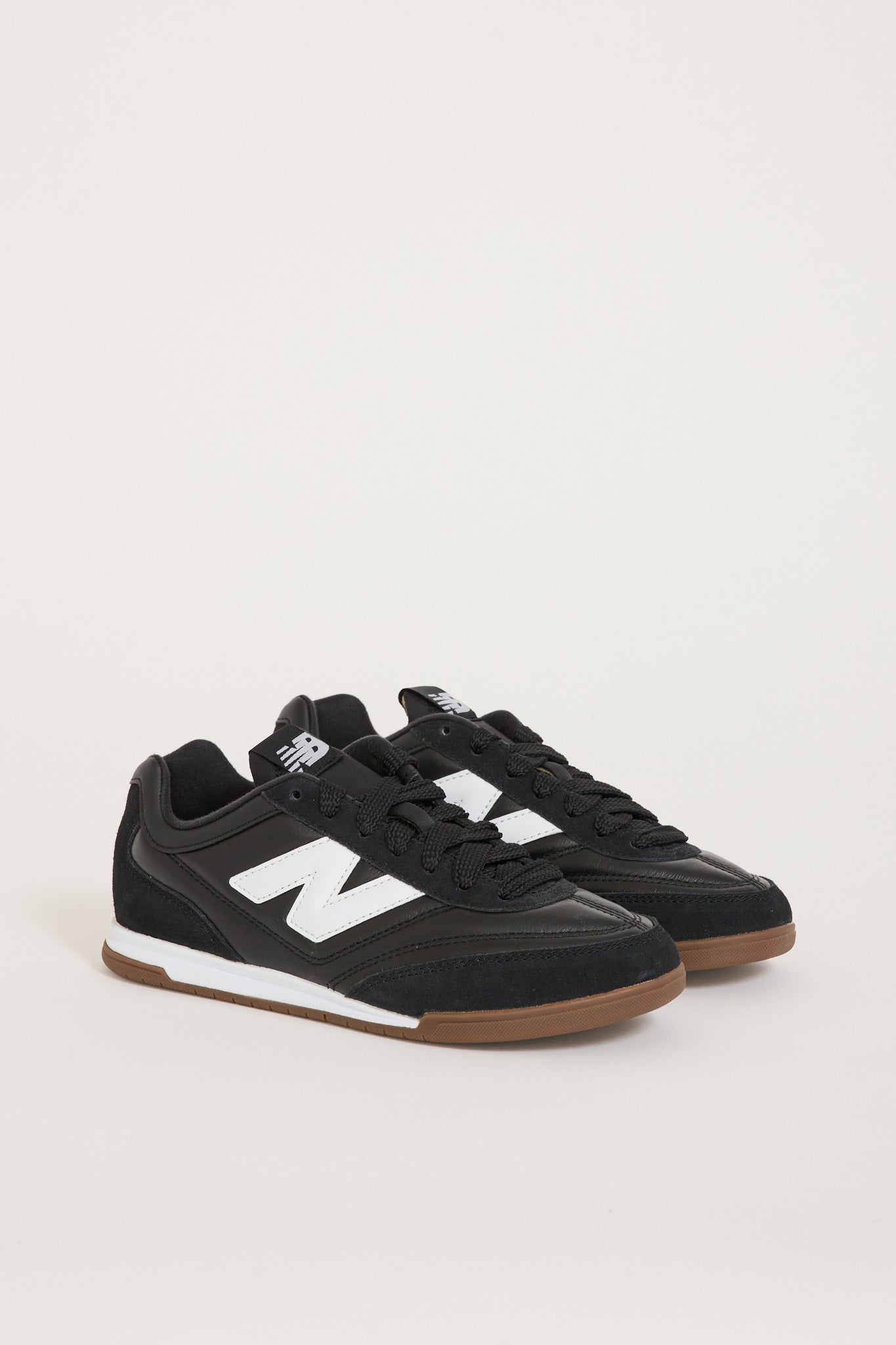 New Balance | URC42LB Black/White | Maplestore