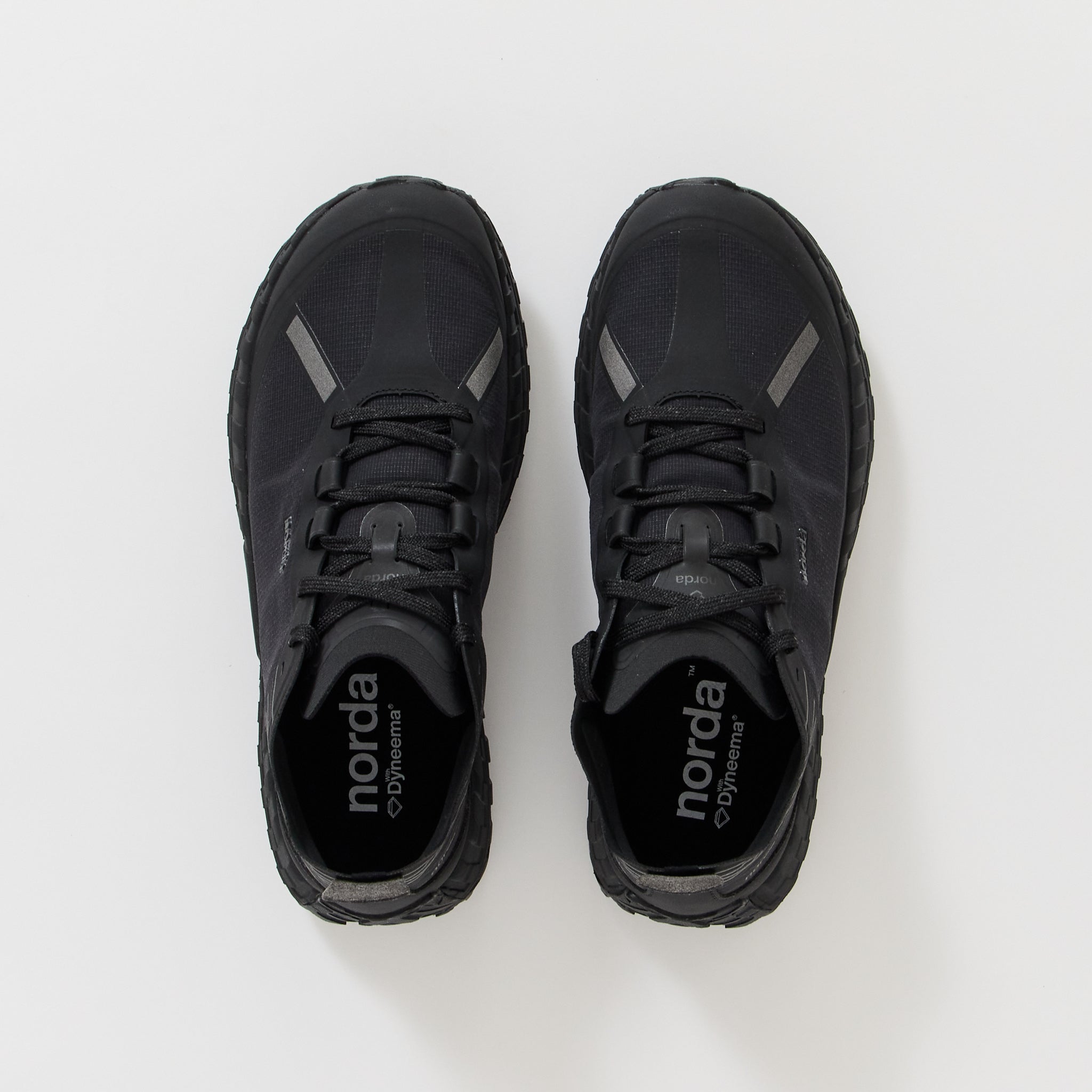 Norda | Norda 001A Stealth Black | Maplestore