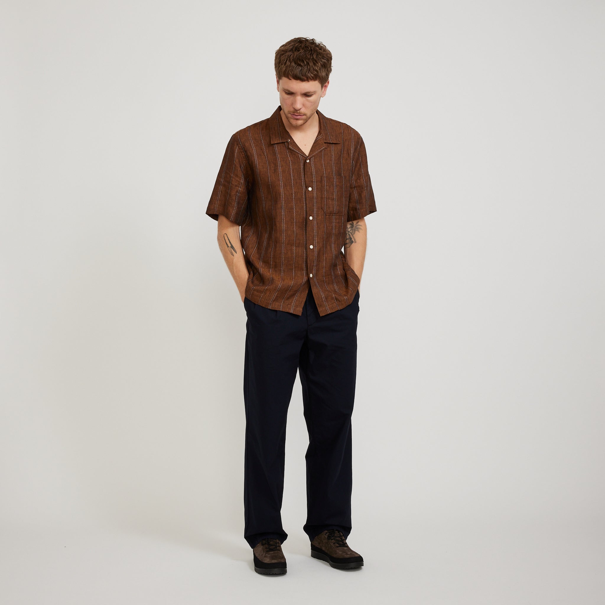 Norse Projects | Benn Relaxed Typewriter Pleated Trouser Dark Navy | Maplestore