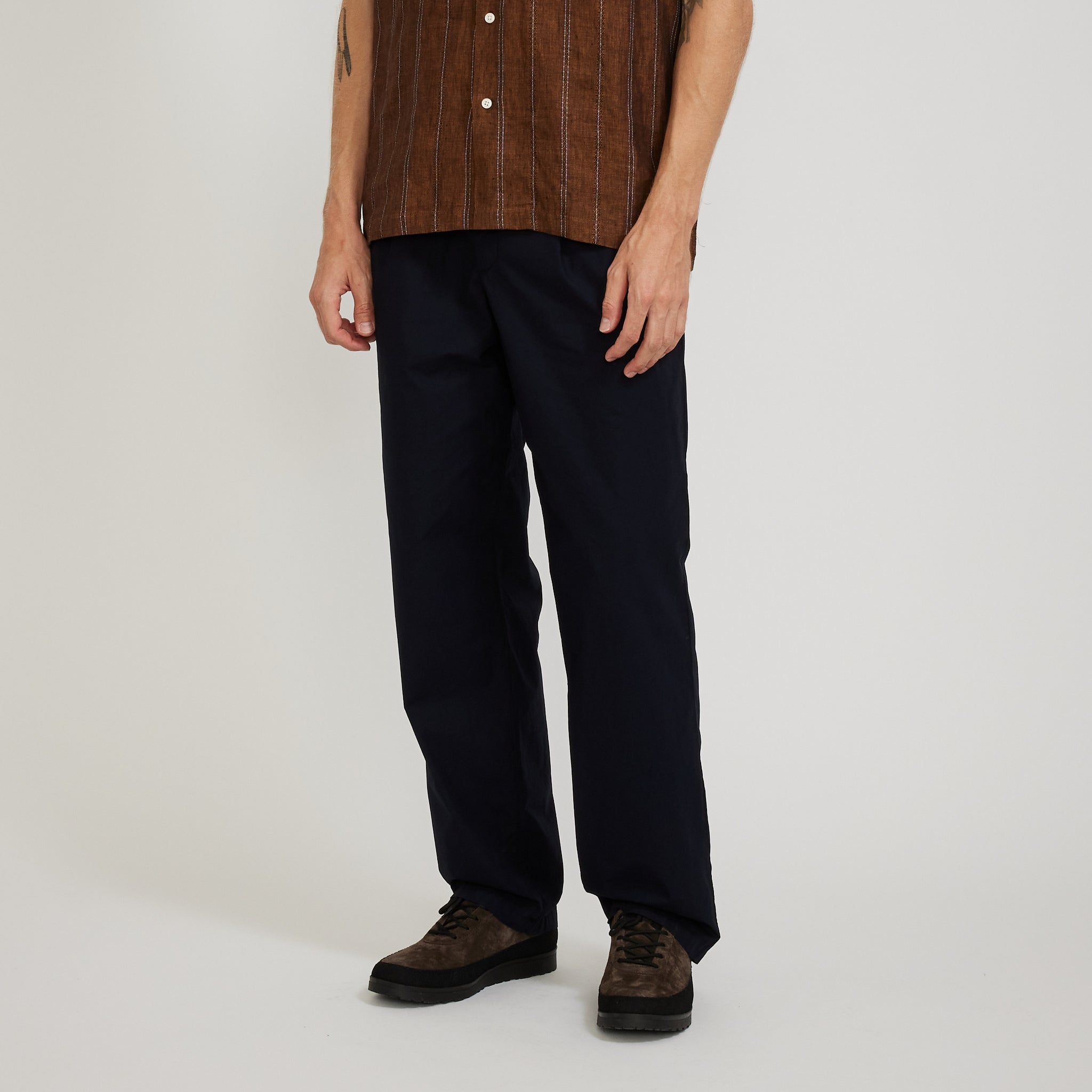 Norse Projects | Benn Relaxed Typewriter Pleated Trouser Dark Navy | Maplestore