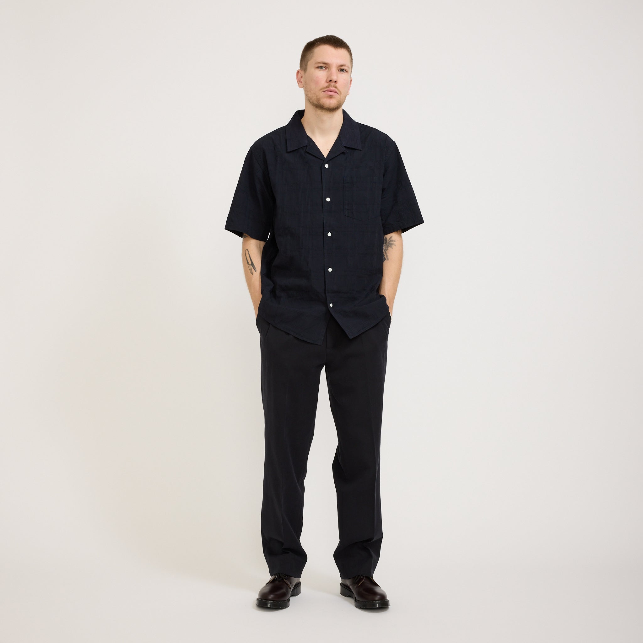 Benn Relaxed Cotton Wool Twill Pleated Trouser Black