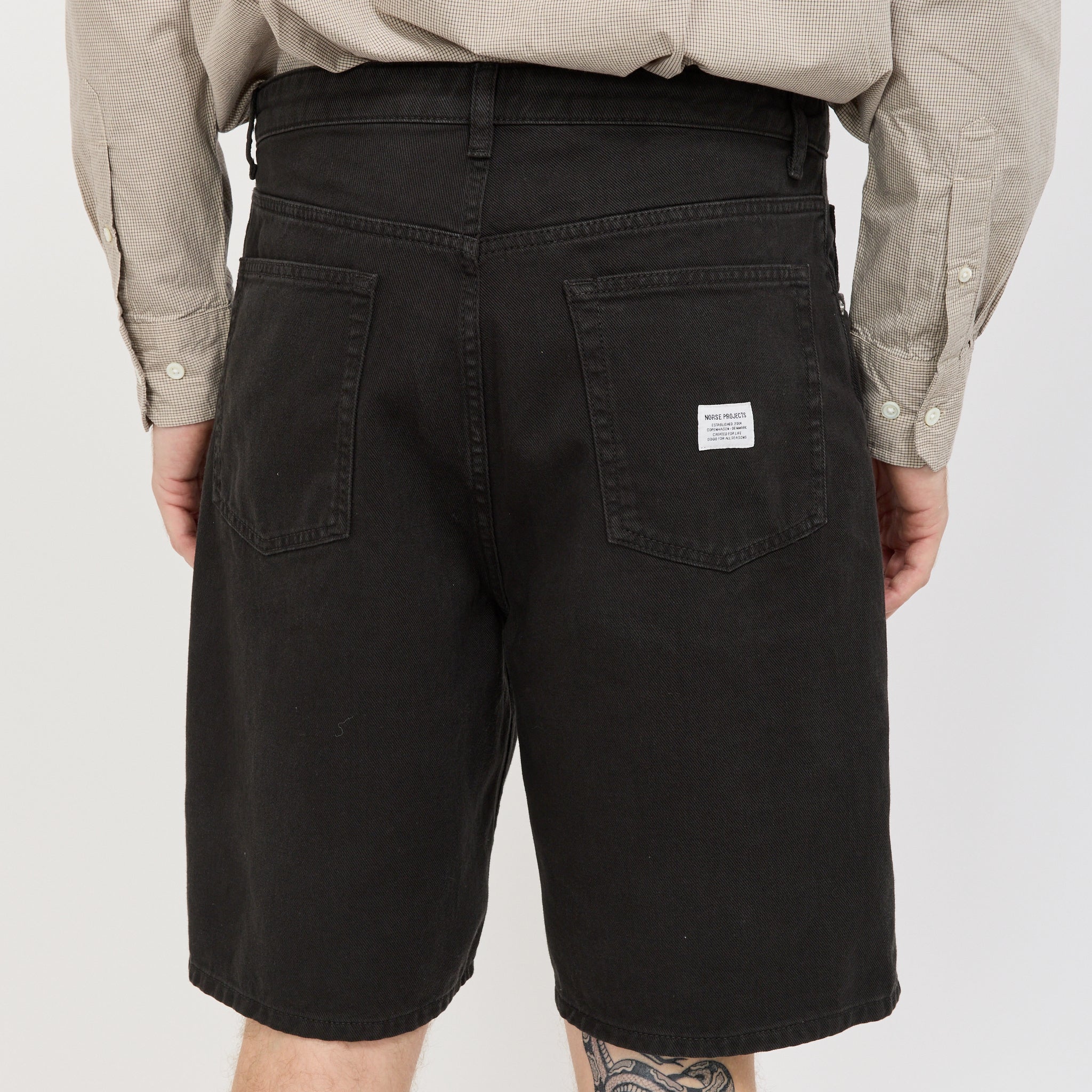 Norse Projects | Korshavn Relaxed 5 Pocket Heavy Twill Short Black | Maplestore
