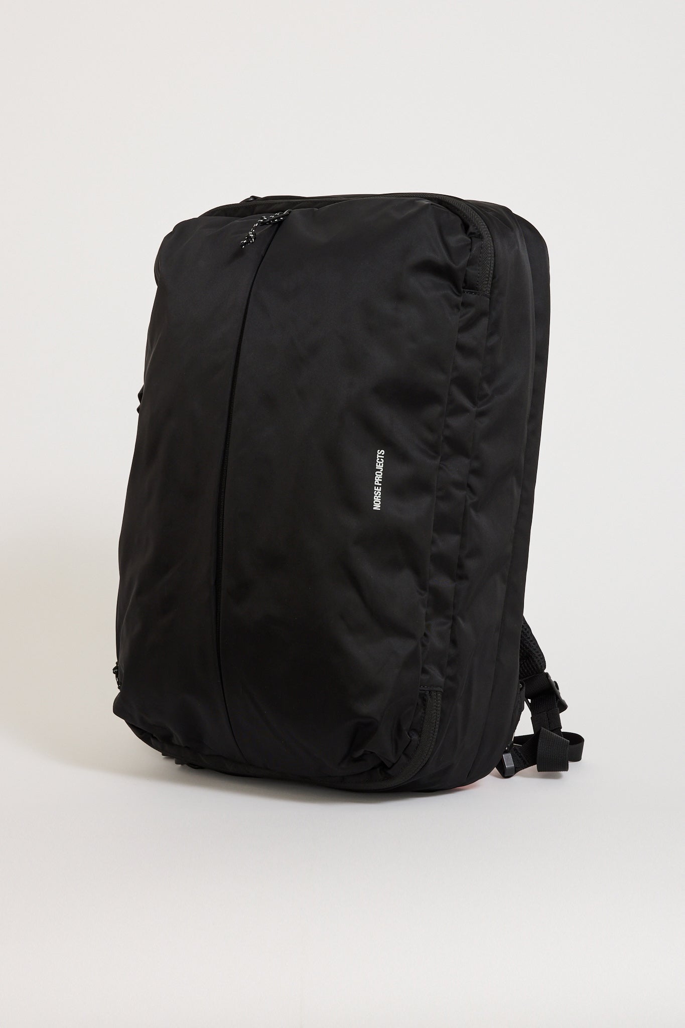 Norse Projects | Recycled Nylon Twill 3-Way Bag Black | Maplestore