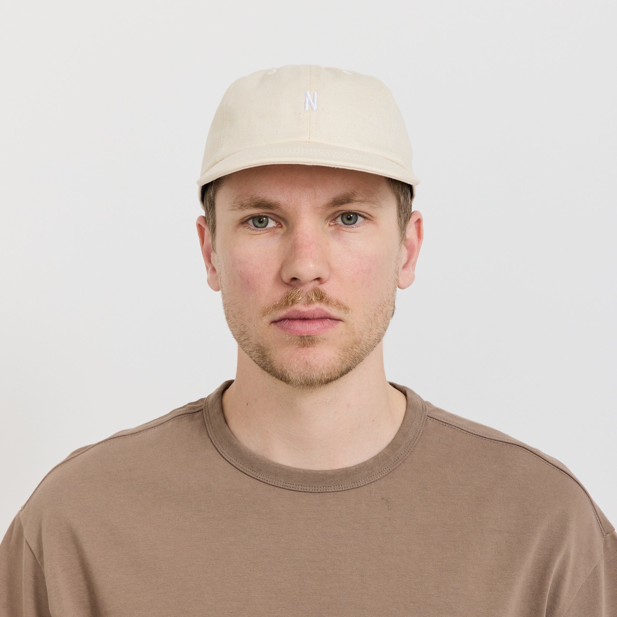 Norse Projects | Twill Sports Cap Natural | Maplestore