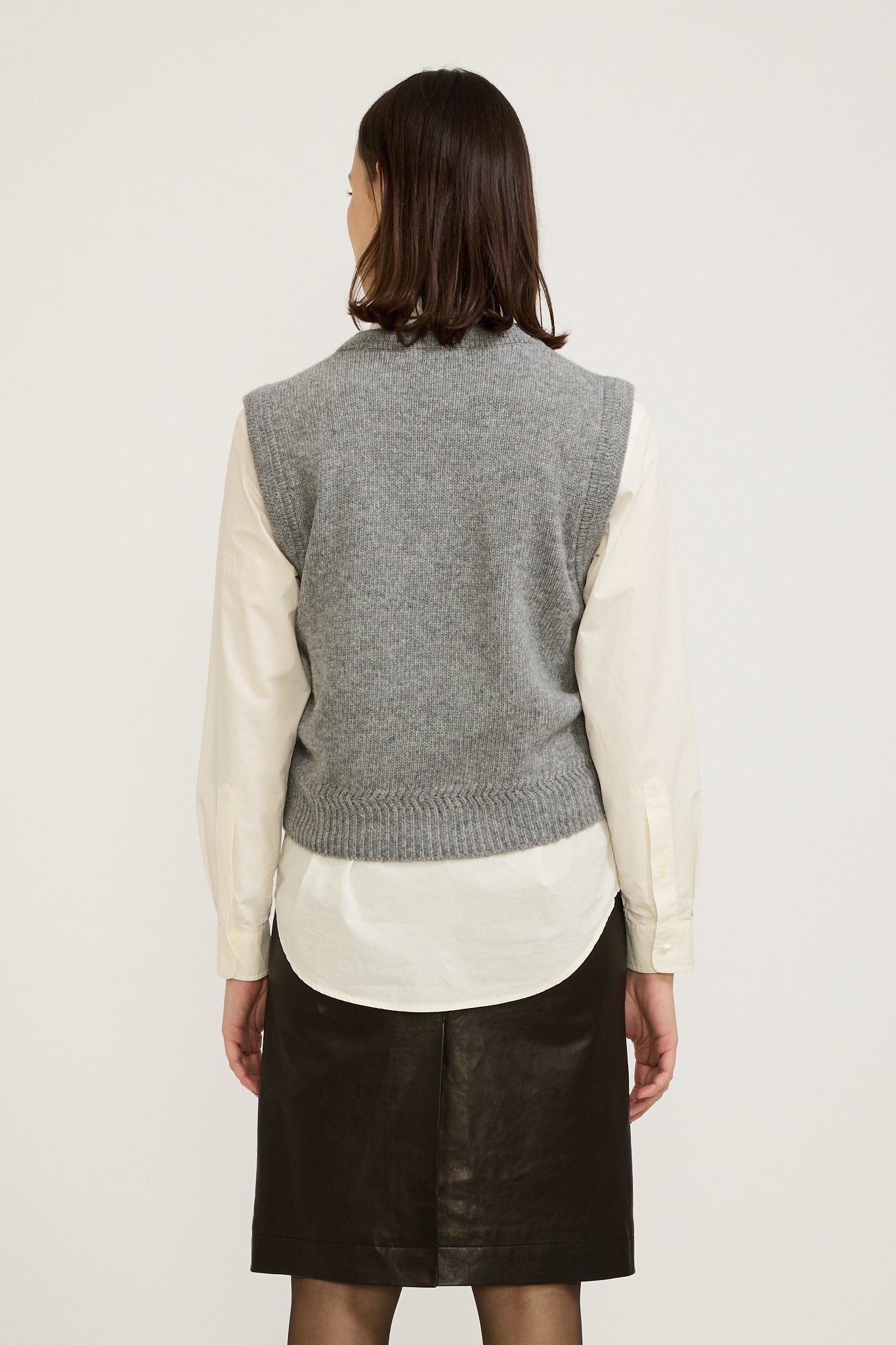 Nothing Written | Auree Vest Gray | Maplestore