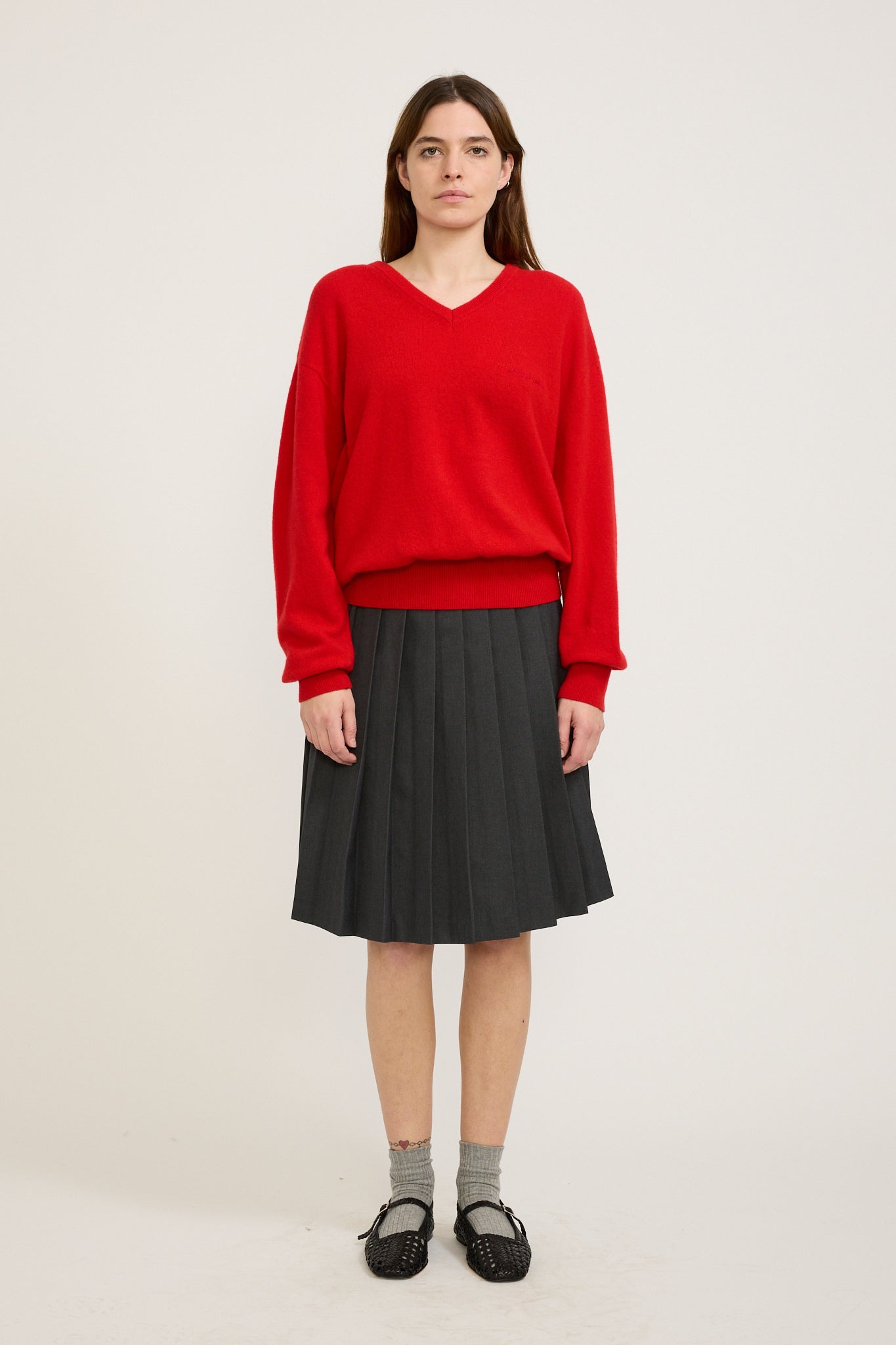 Nothing Written | Haig V-Neck Pullover Red | Maplestore