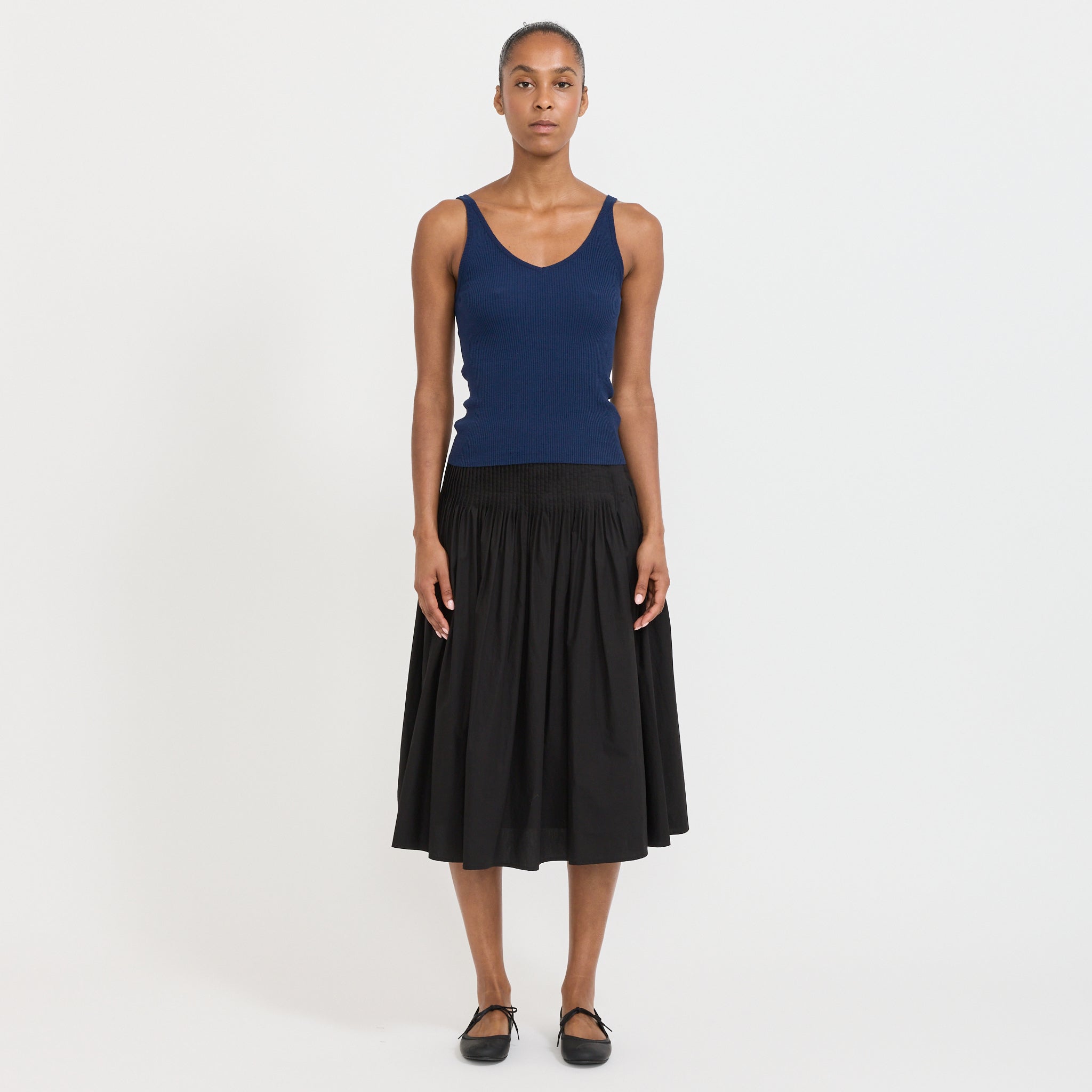 Haze V-Neck Sleeveless Knit Top Navy