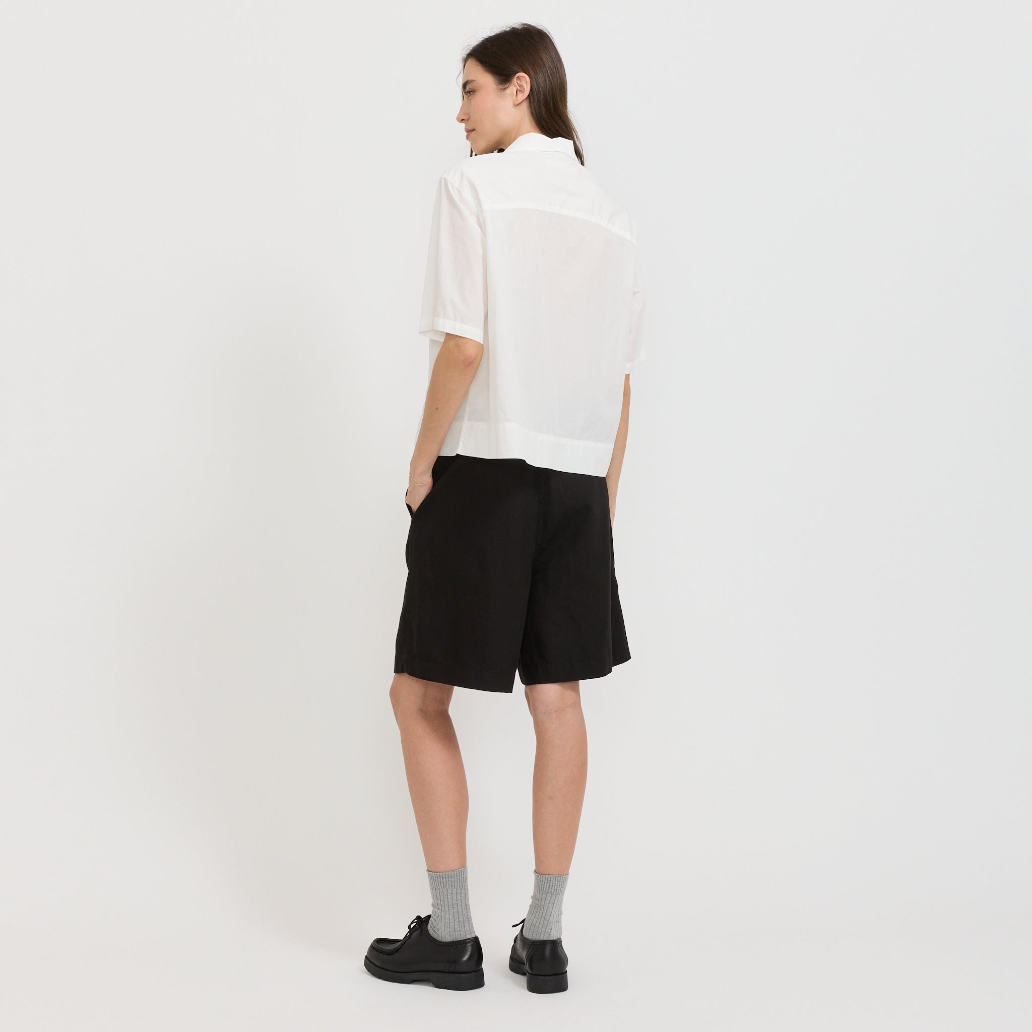 Nothing Written | Pale Linen Banding Shorts Black | Maplestore