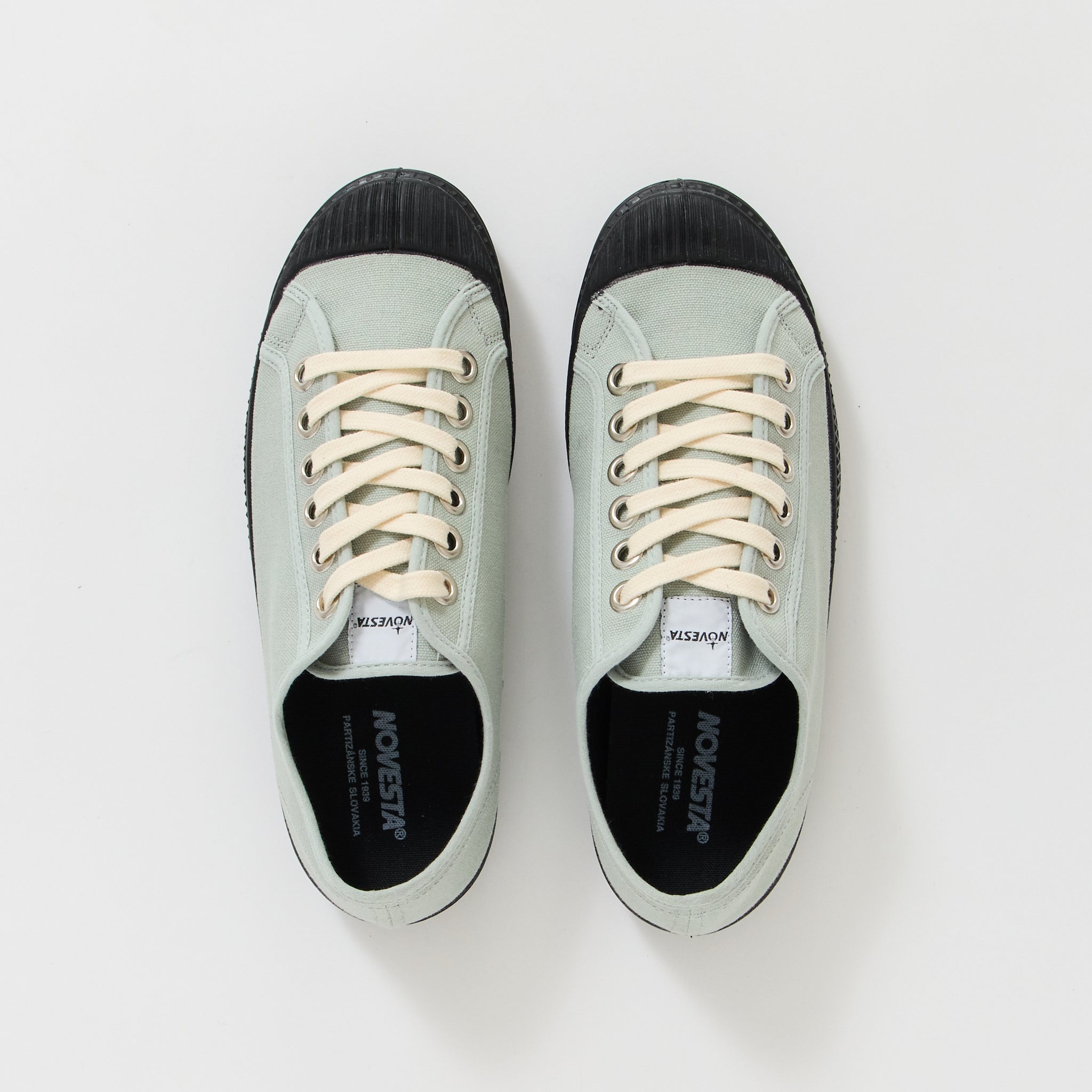 Novesta | Star Master Sage/Black | Maplestore