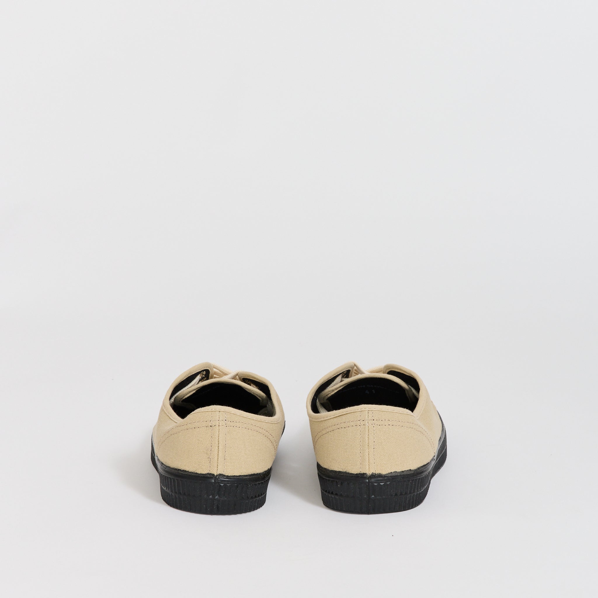 Novesta | Star Master Sand/Black | Maplestore