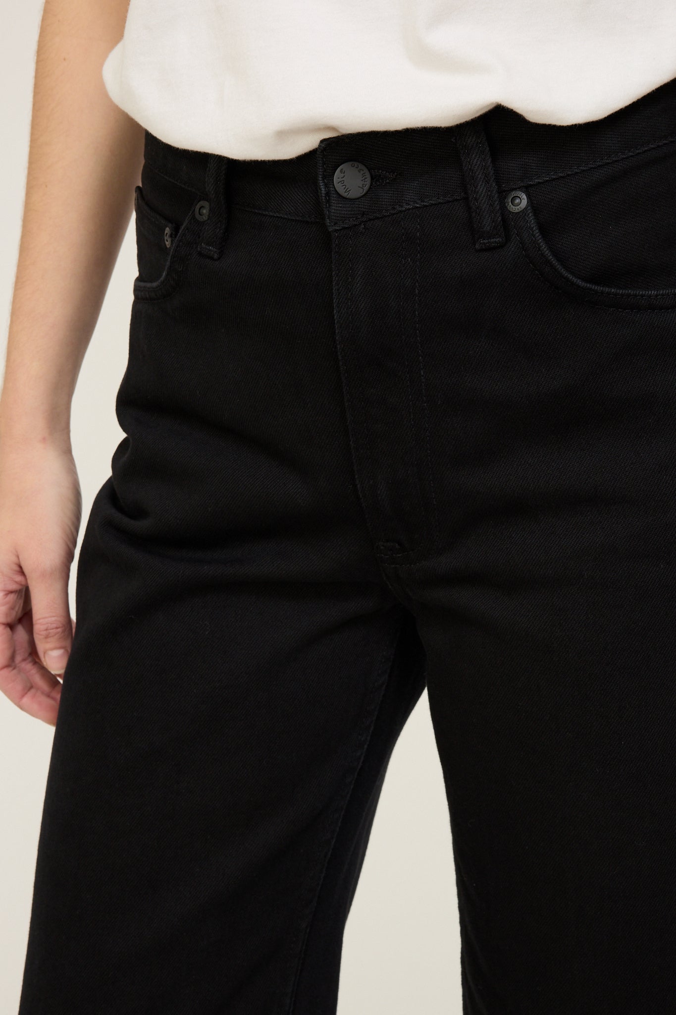 Nudie Jeans Co. | Clean Eileen Smooth Black | Maplestore