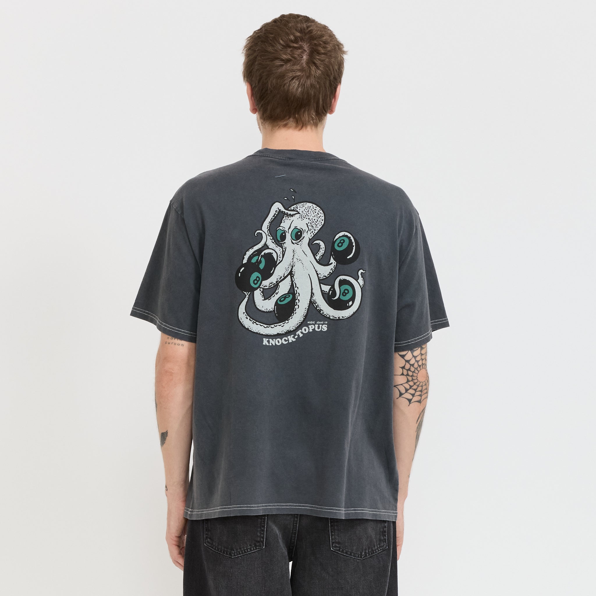 Nudie Jeans Co. | Koffe Knock-Topus T-Shirt Antracite | Maplestore