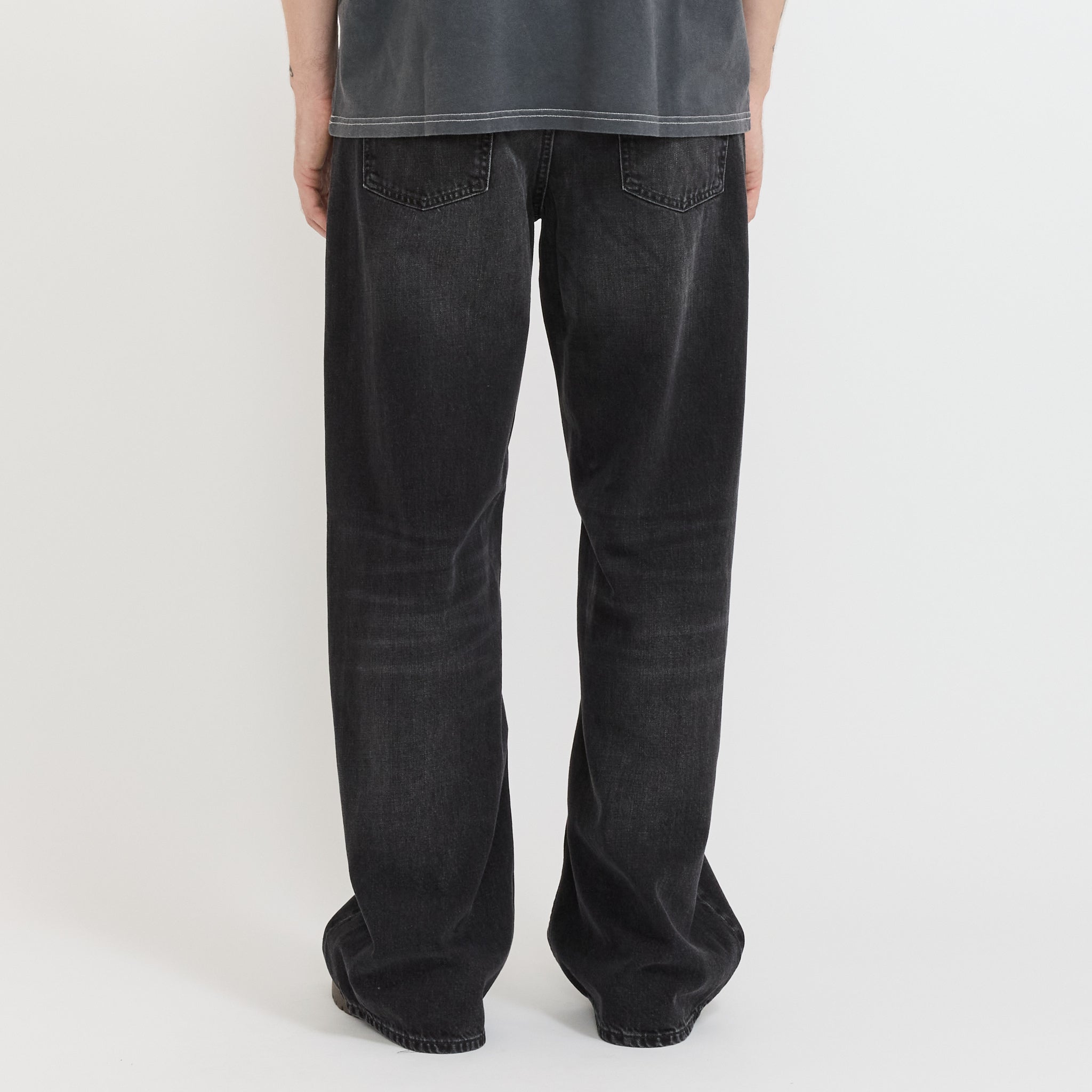 Nudie Jeans Co. | Loud Larry Black Storm | Maplestore