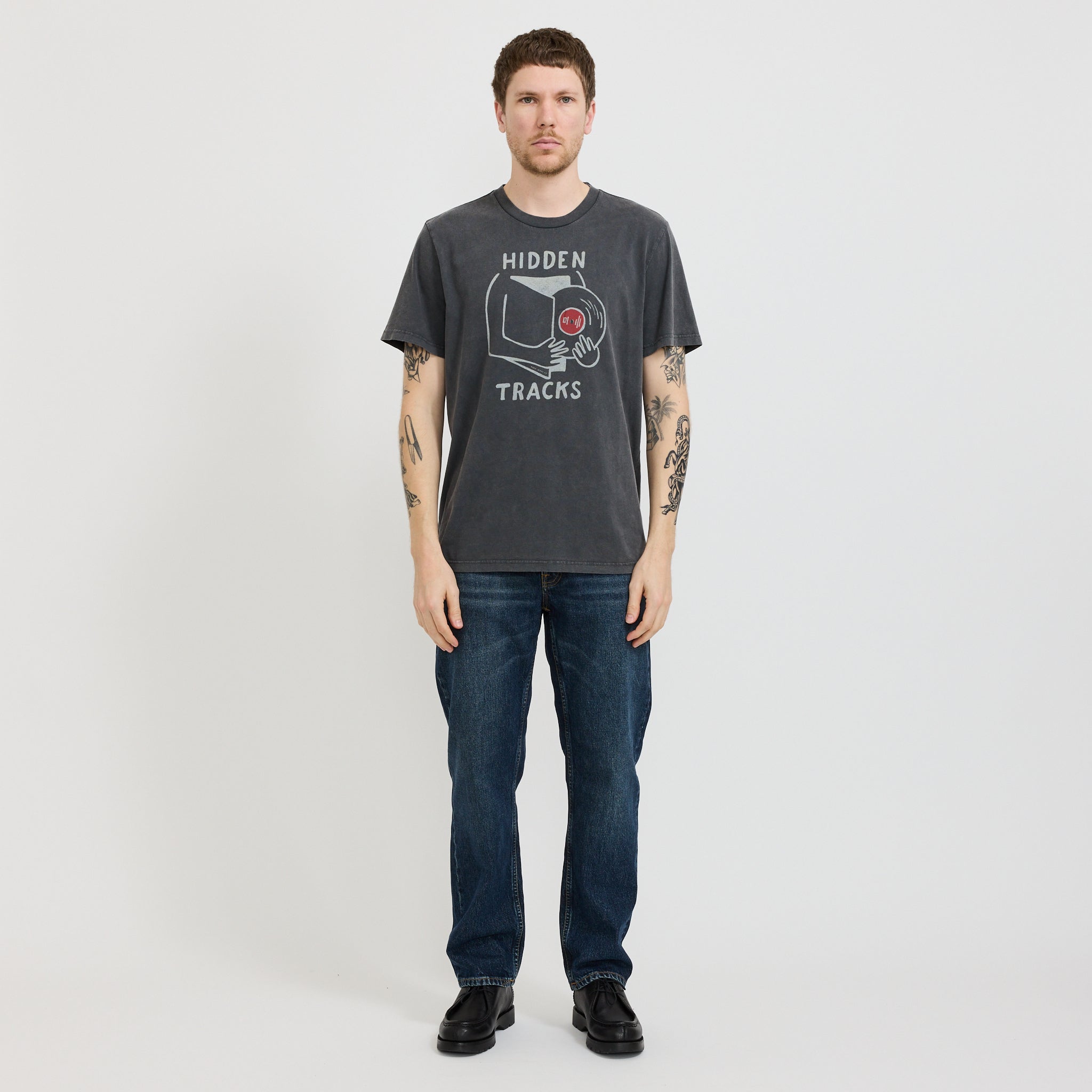 Nudie Jeans Co. | Roy Hidden Track T-Shirt Antracite | Maplestore