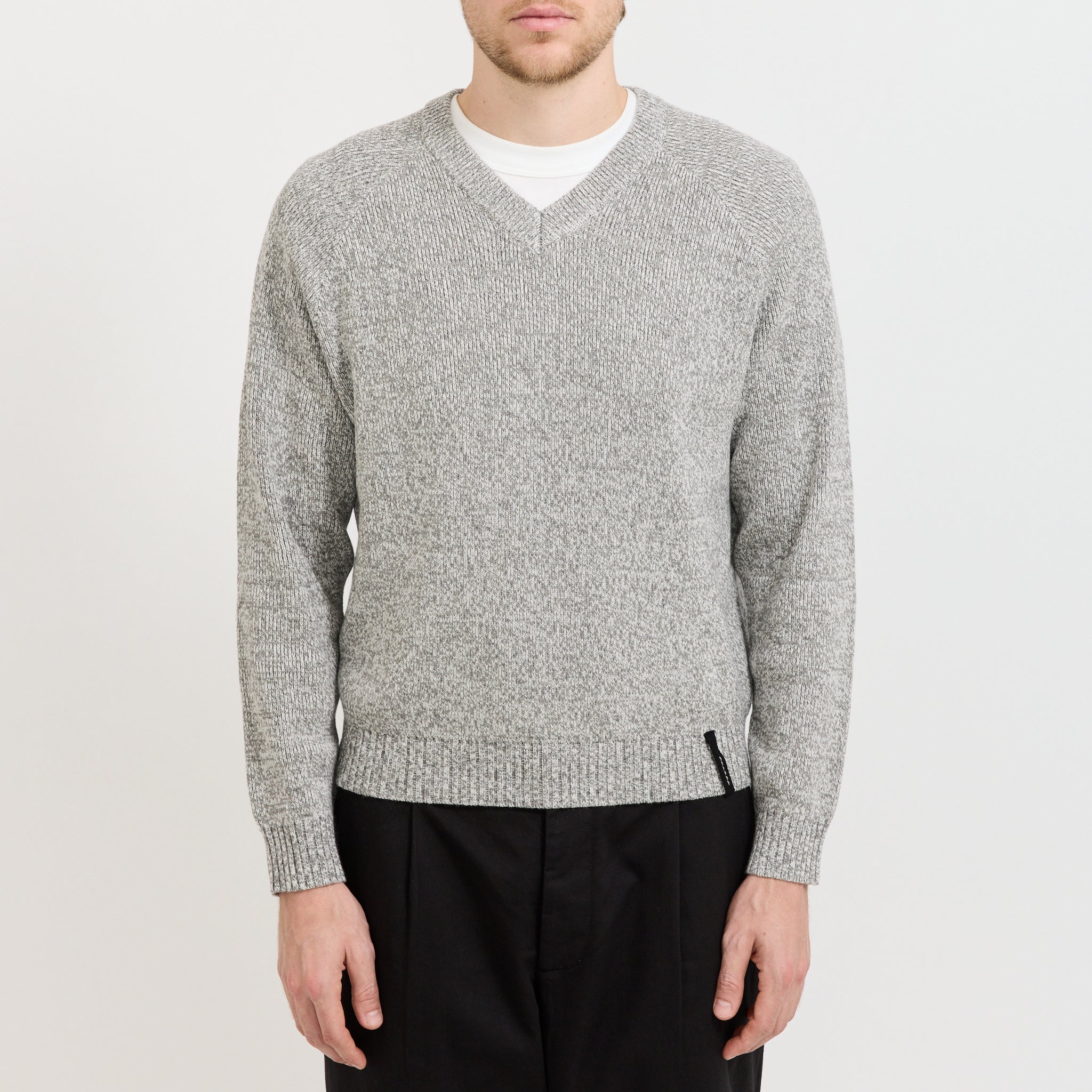 V-Neck Heather Knit Ash