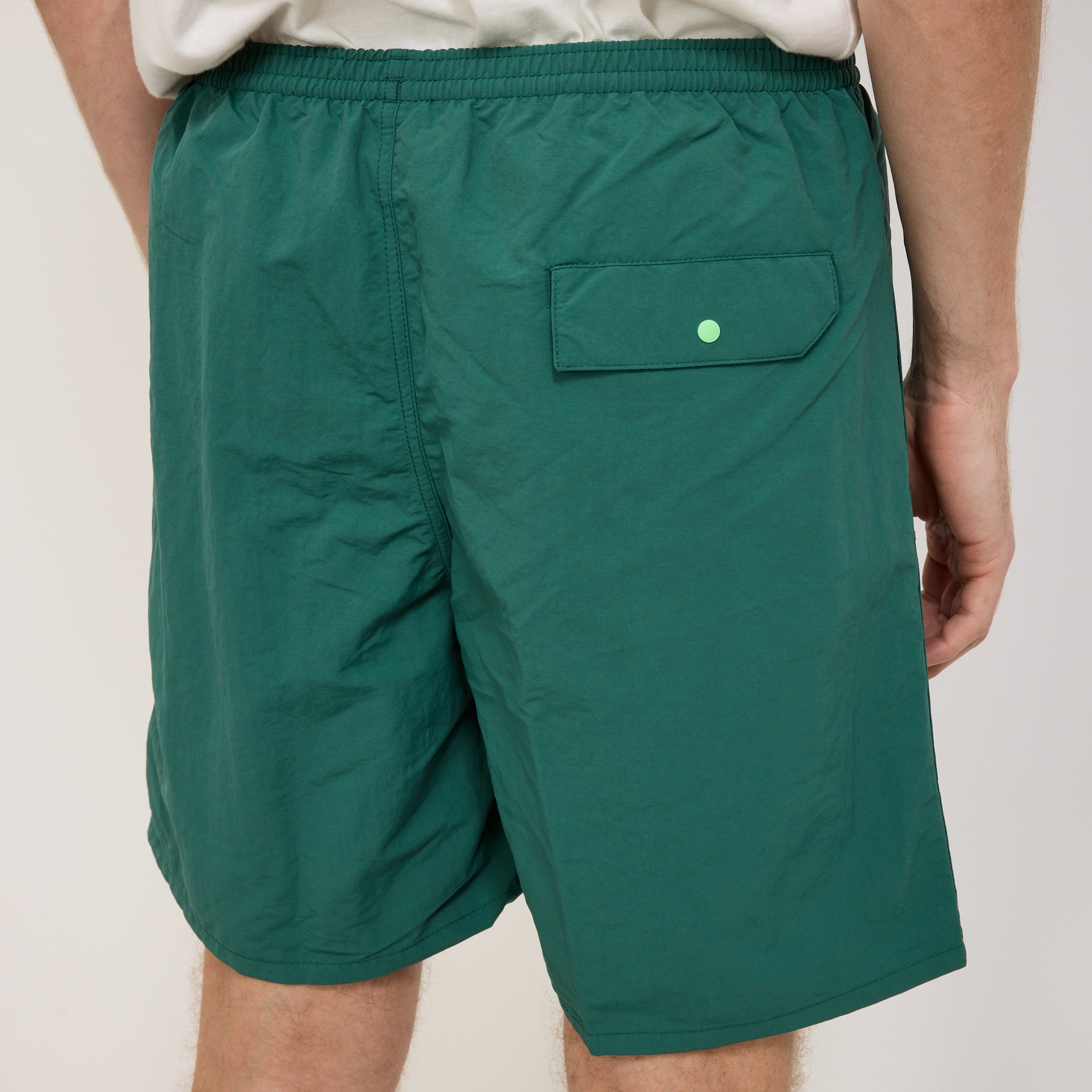 Patagonia | Baggies Longs 7 in. GPIW Crest: Conifer Green | Maplestore