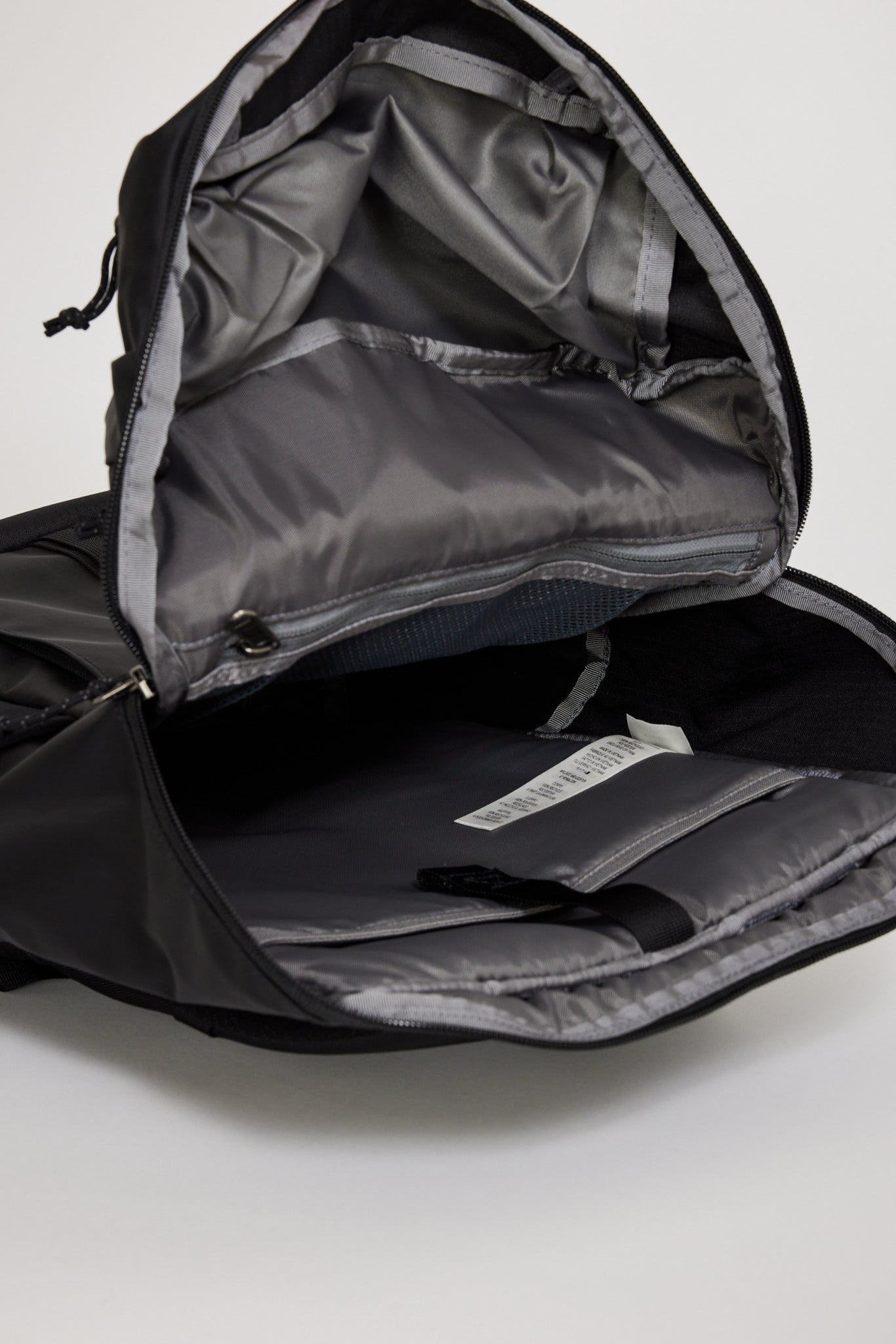Patagonia | Black Hole Pack 25L Black | Maplestore
