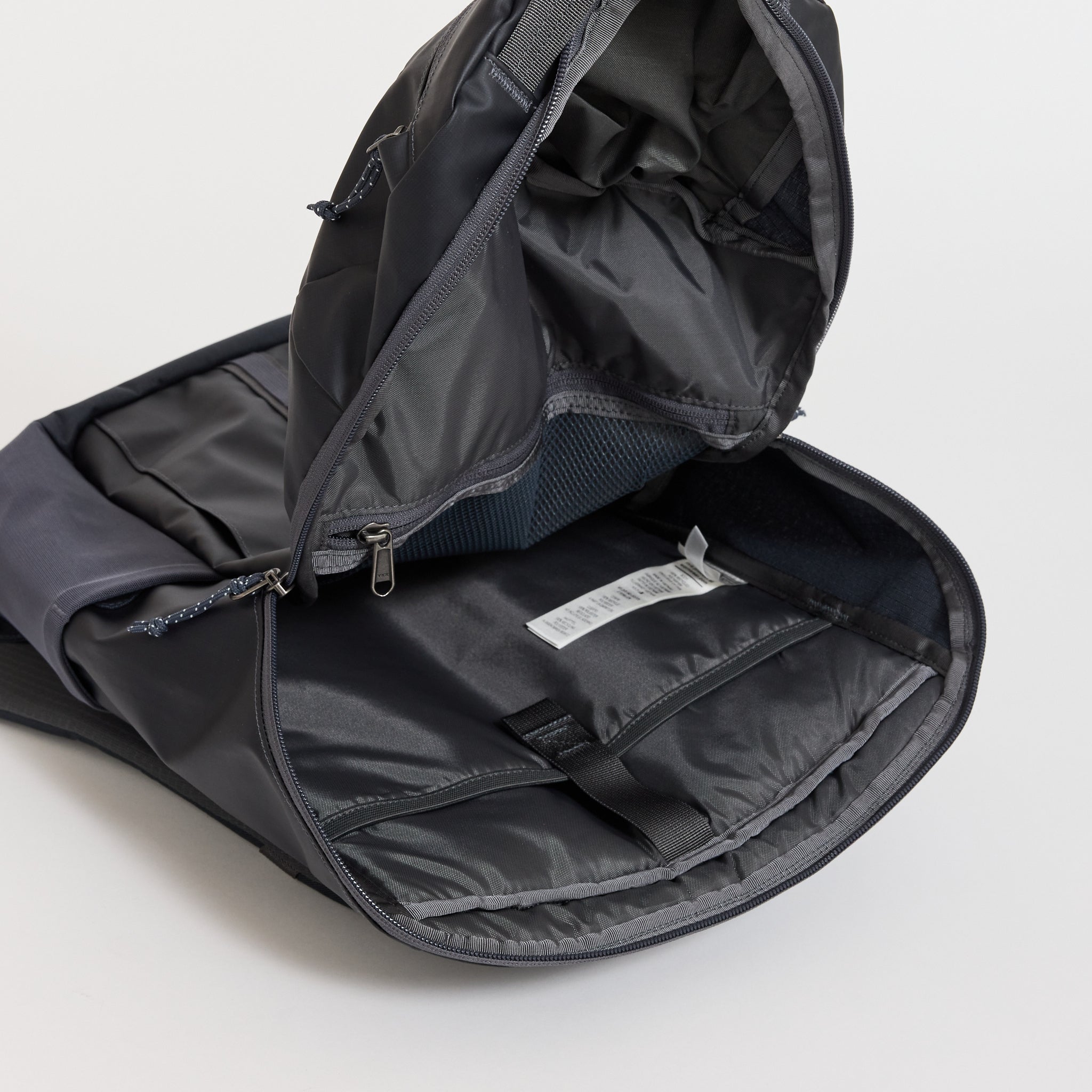 patagonia black hole pack 25l smolder blye Backpack Blue An internal padded 15 laptop sleeve and small zipped pocket provide valuable protection Black Hole Pack 25L Smolder