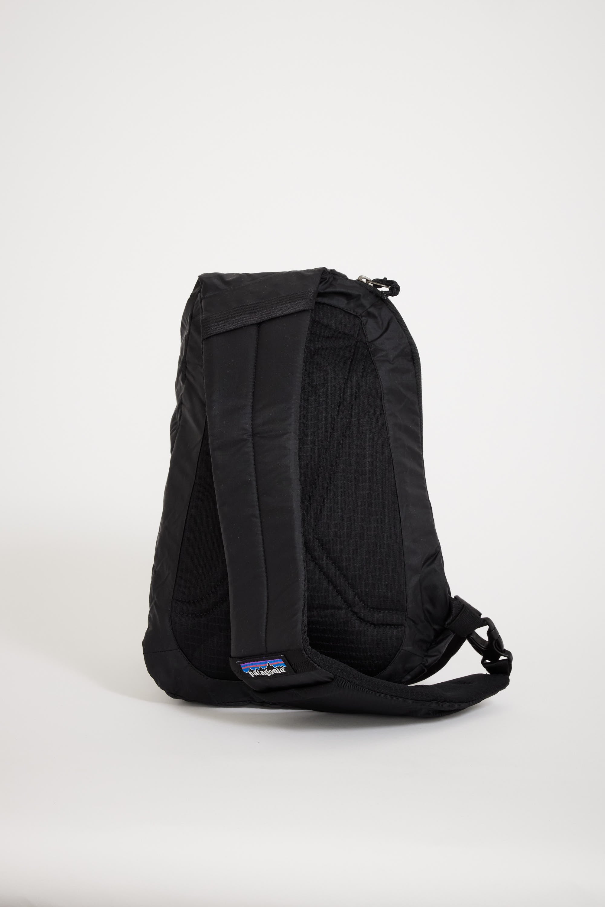 Patagonia | Ultralight Black Hole Sling Black | Maplestore