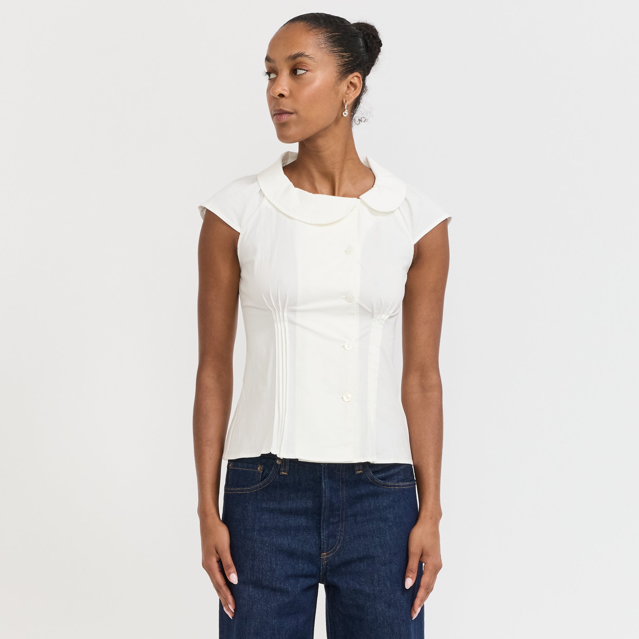Peachy Den | Missy Asymmetric Blouse Porcelain | Maplestore