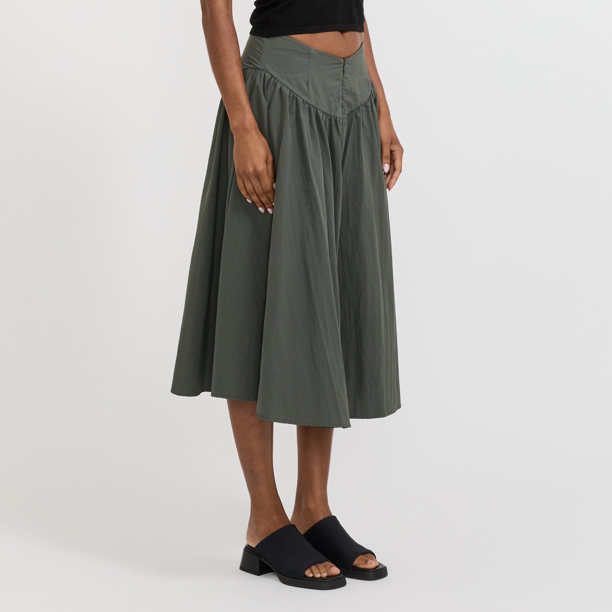 Peachy Den | Deba Midi Skirt Slate | Maplestore