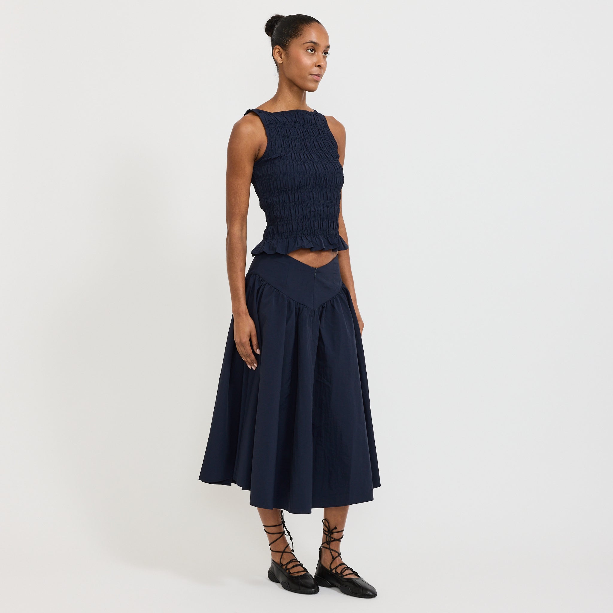 Peachy Den | Deba Midi Skirt Midnight | Maplestore