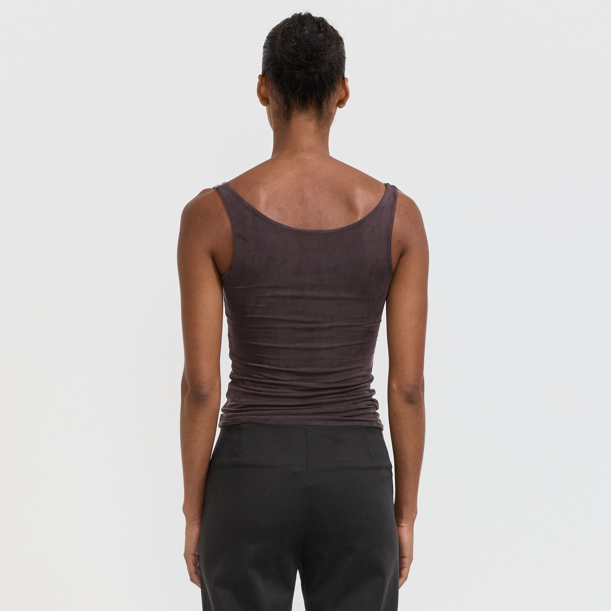 Peachy Den | Kylie Vest Chocolate | Maplestore