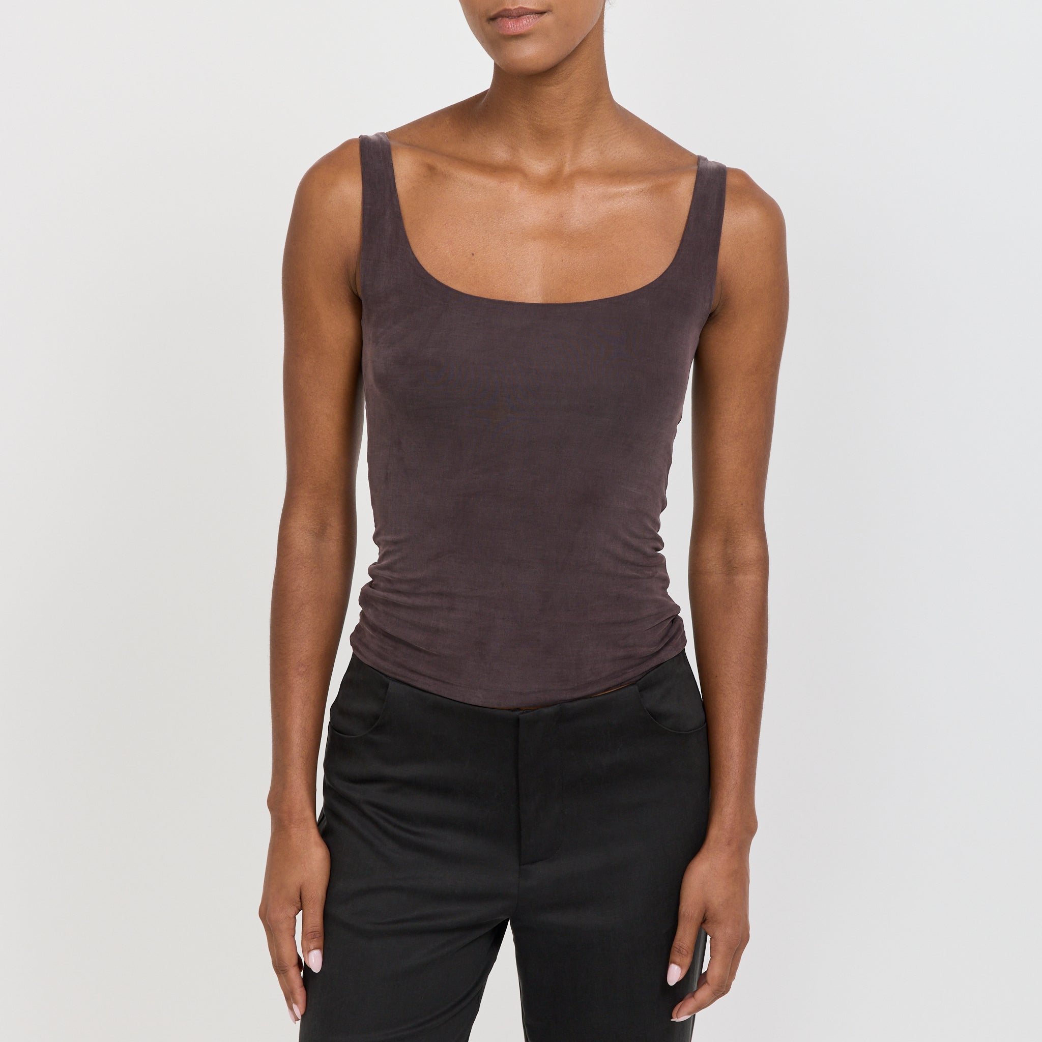 Peachy Den | Kylie Vest Chocolate | Maplestore